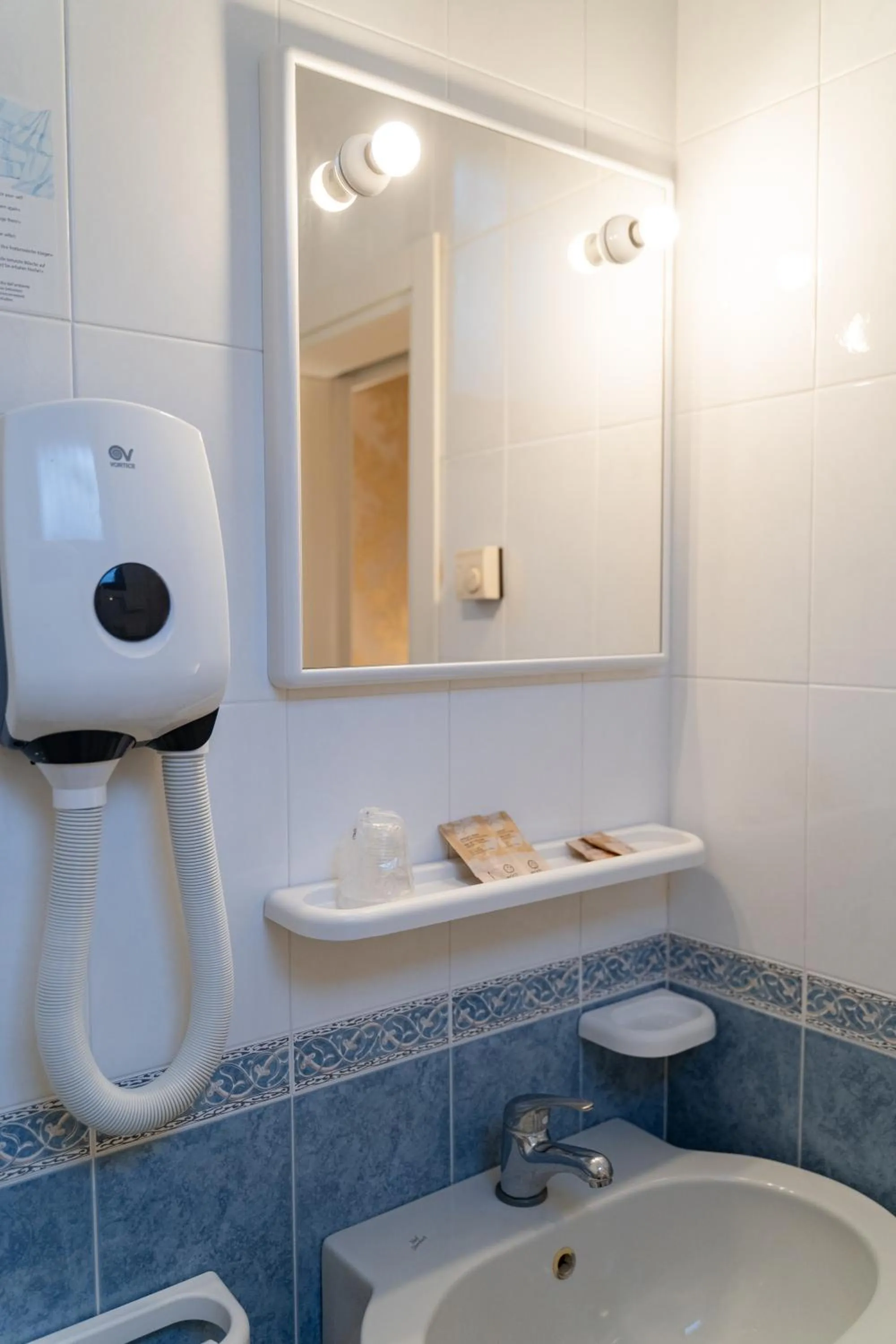 Toilet in Hotel Tivoli