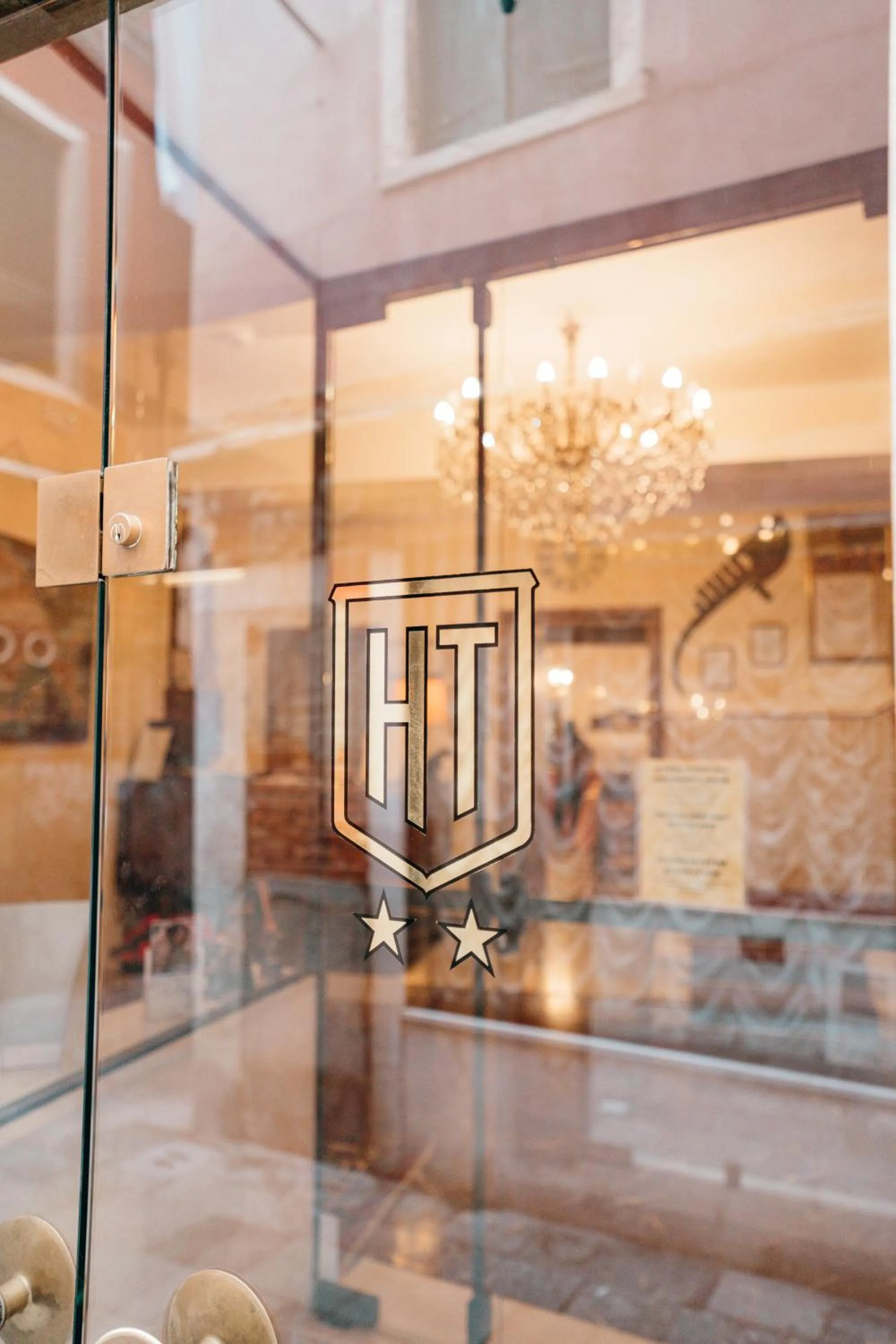 Facade/entrance in Hotel Tivoli