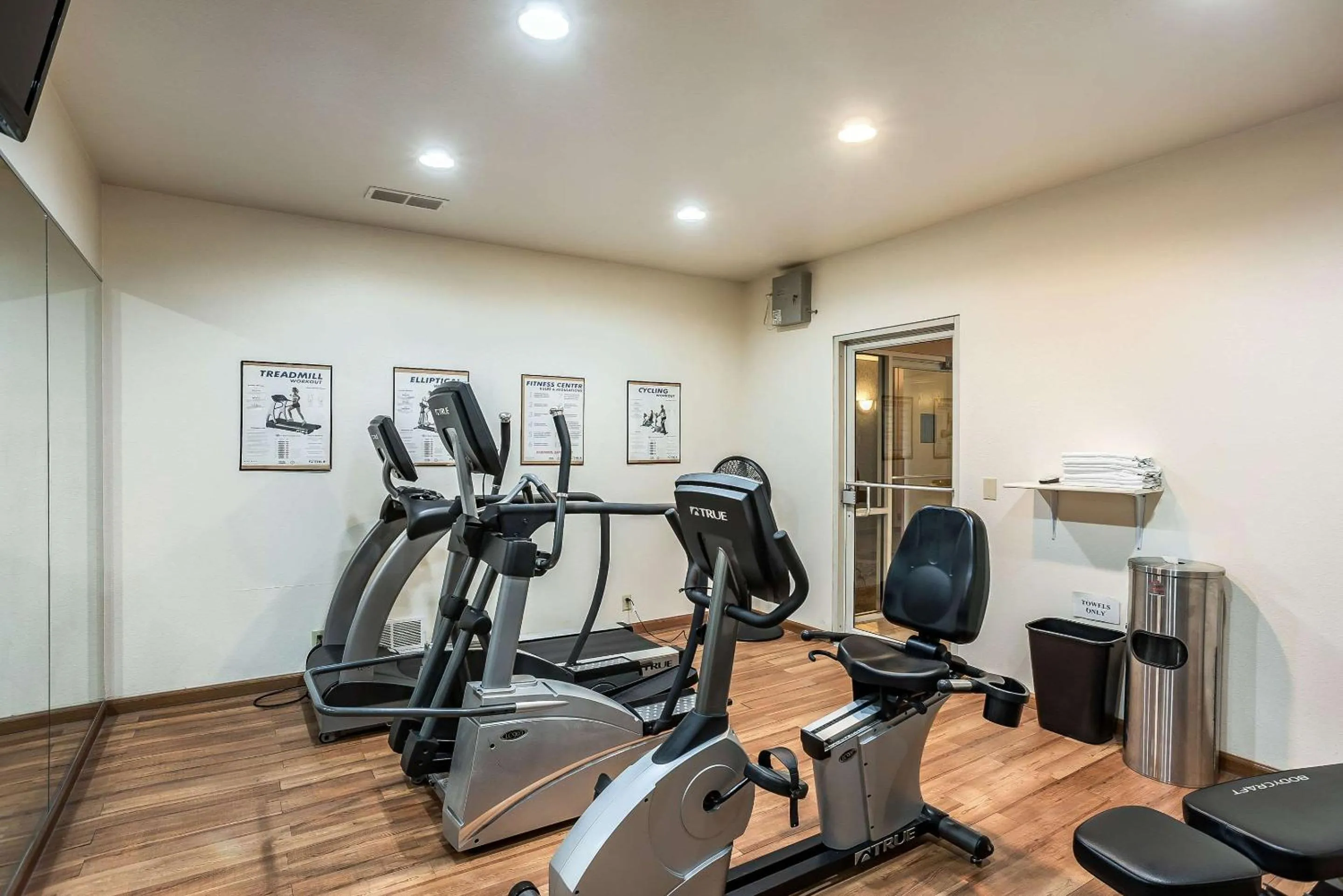 Fitness centre/facilities in Quality Inn & Suites Hannibal West