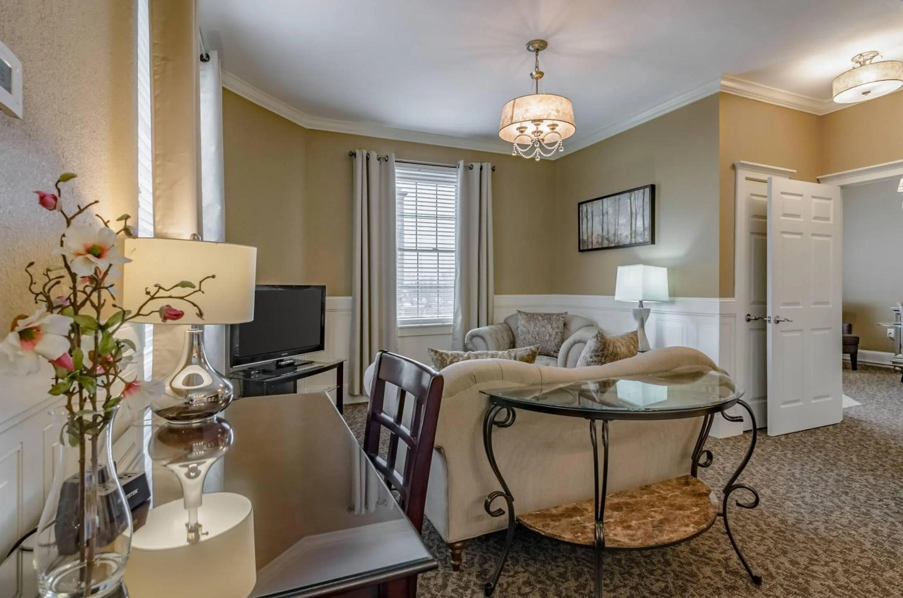Bedroom, Bed in Hotel Bothwell Sedalia Central District, an Ascend Collection Hotel
