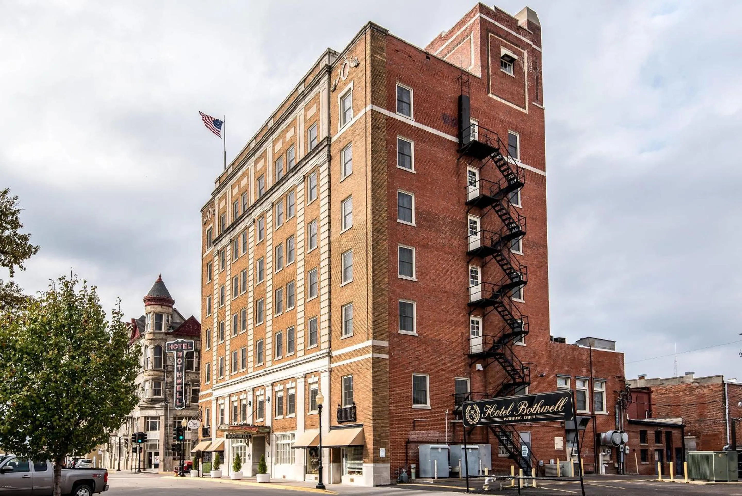 Property building in Hotel Bothwell Sedalia Central District, an Ascend Collection Hotel