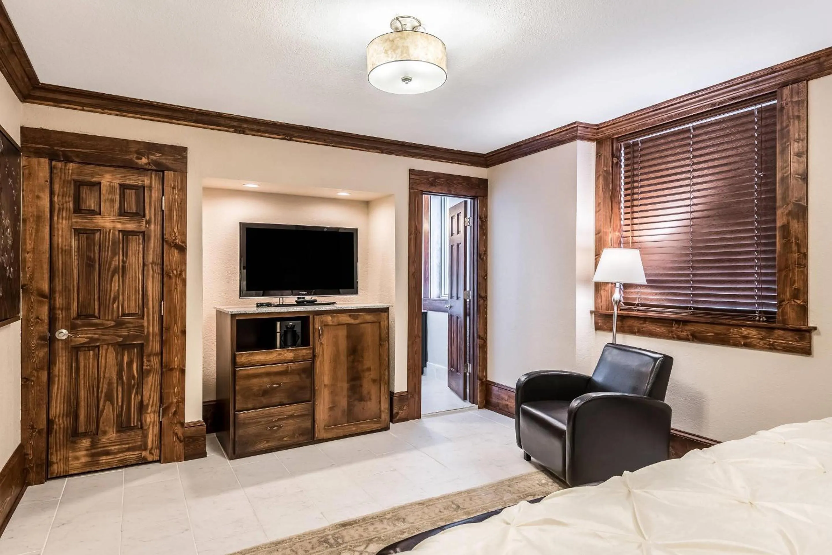 Bedroom, Bed in Hotel Bothwell Sedalia Central District, an Ascend Collection Hotel