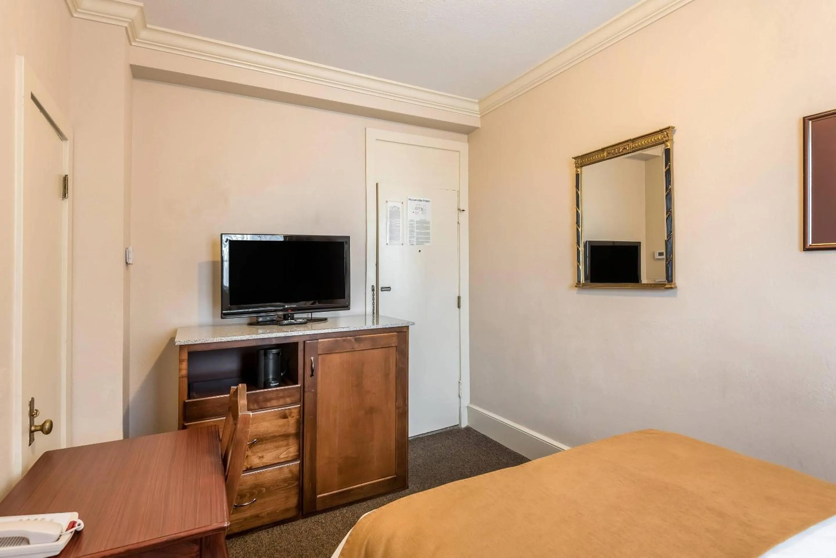 Bedroom, Bed in Hotel Bothwell Sedalia Central District, an Ascend Collection Hotel