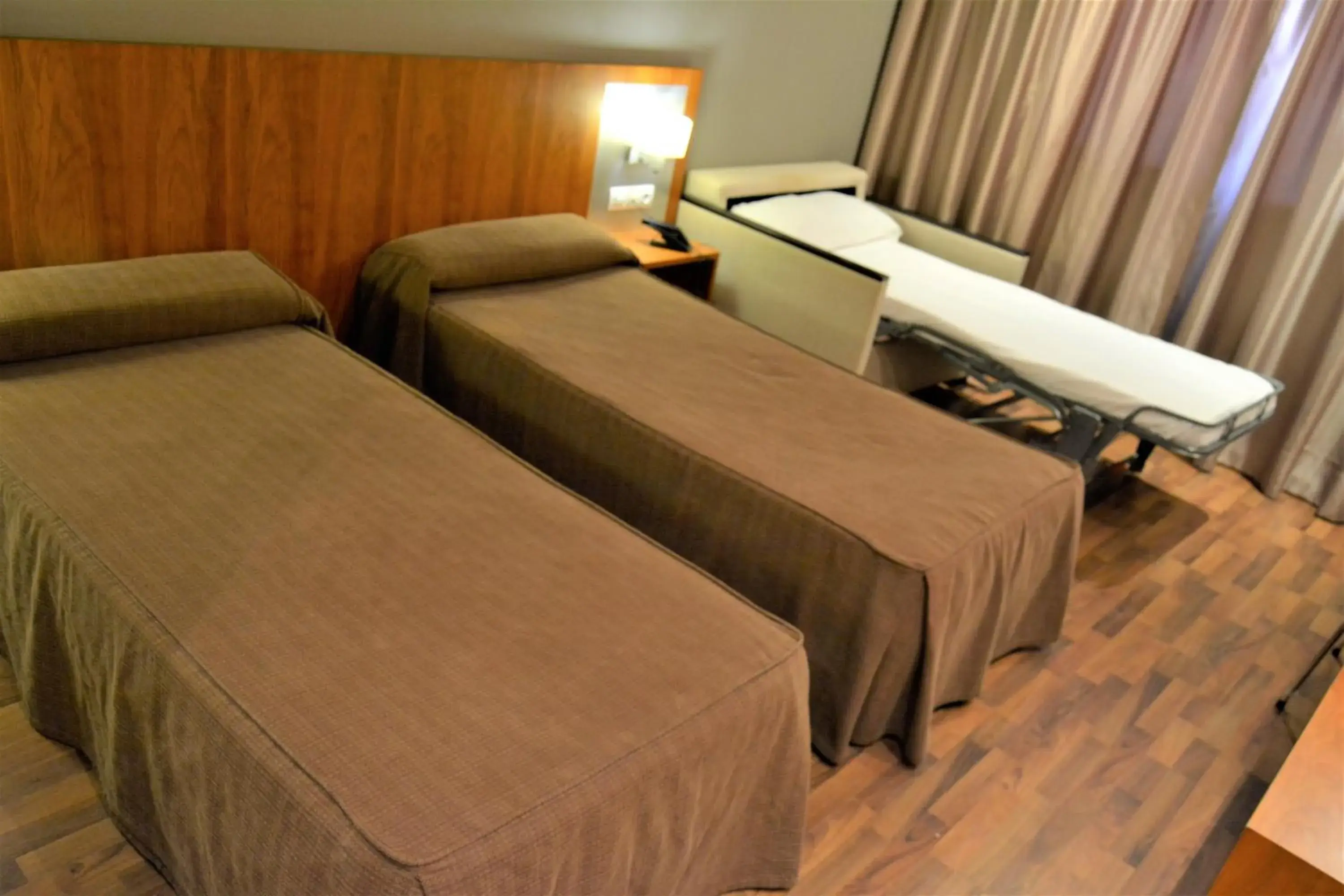 Triple Room in Hotel AS Torrent Triple Room in Hotel AS Torrent