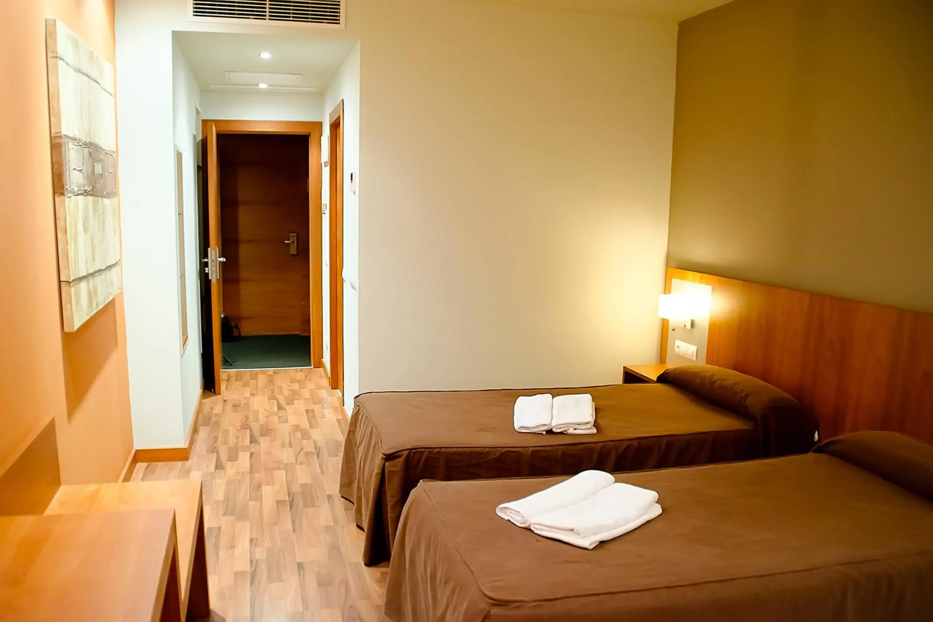 Double Room - Single Use in Hotel AS Torrent Double Room - Single Use in Hotel AS Torrent