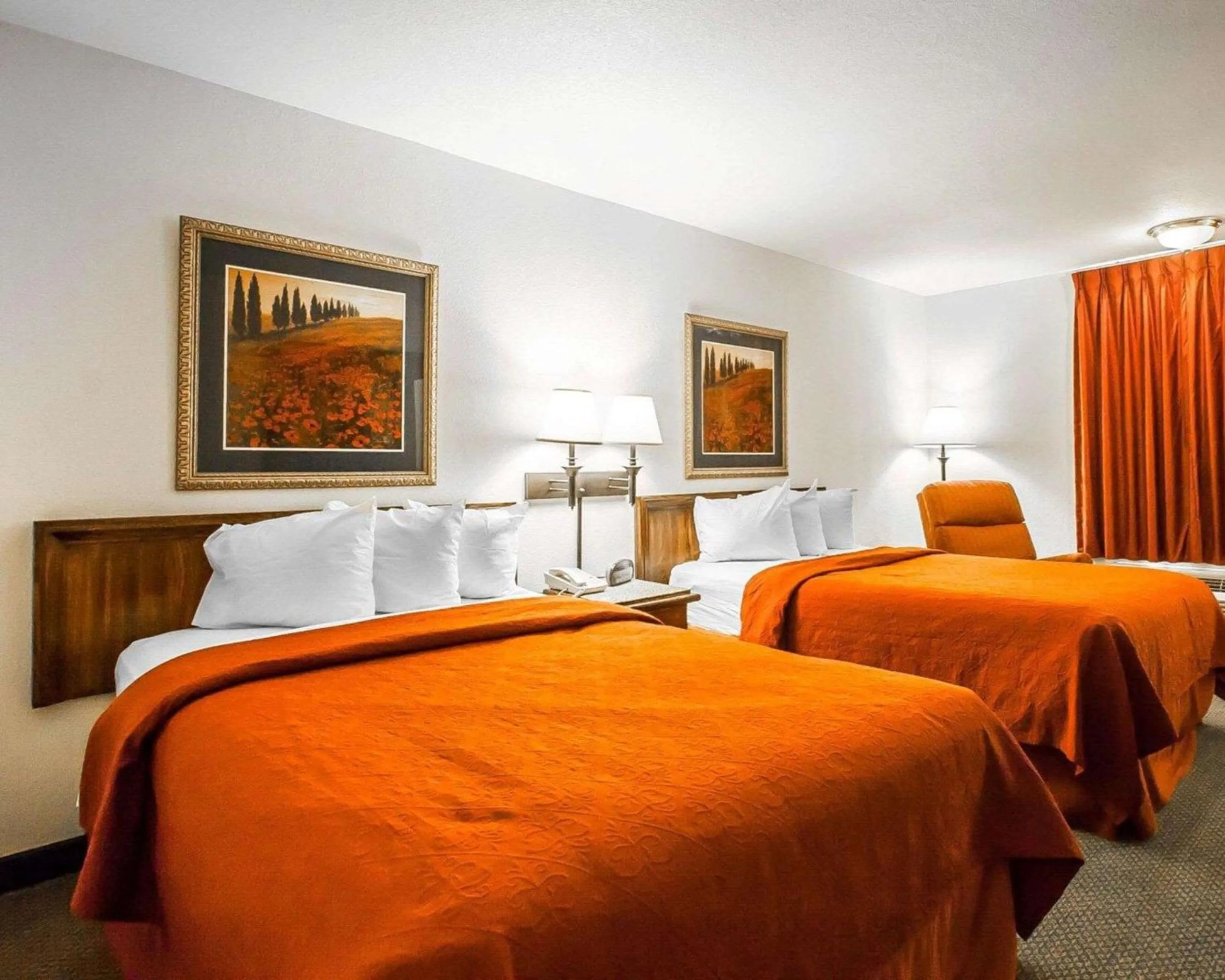 Photo of the whole room in Quality Inn & Suites North