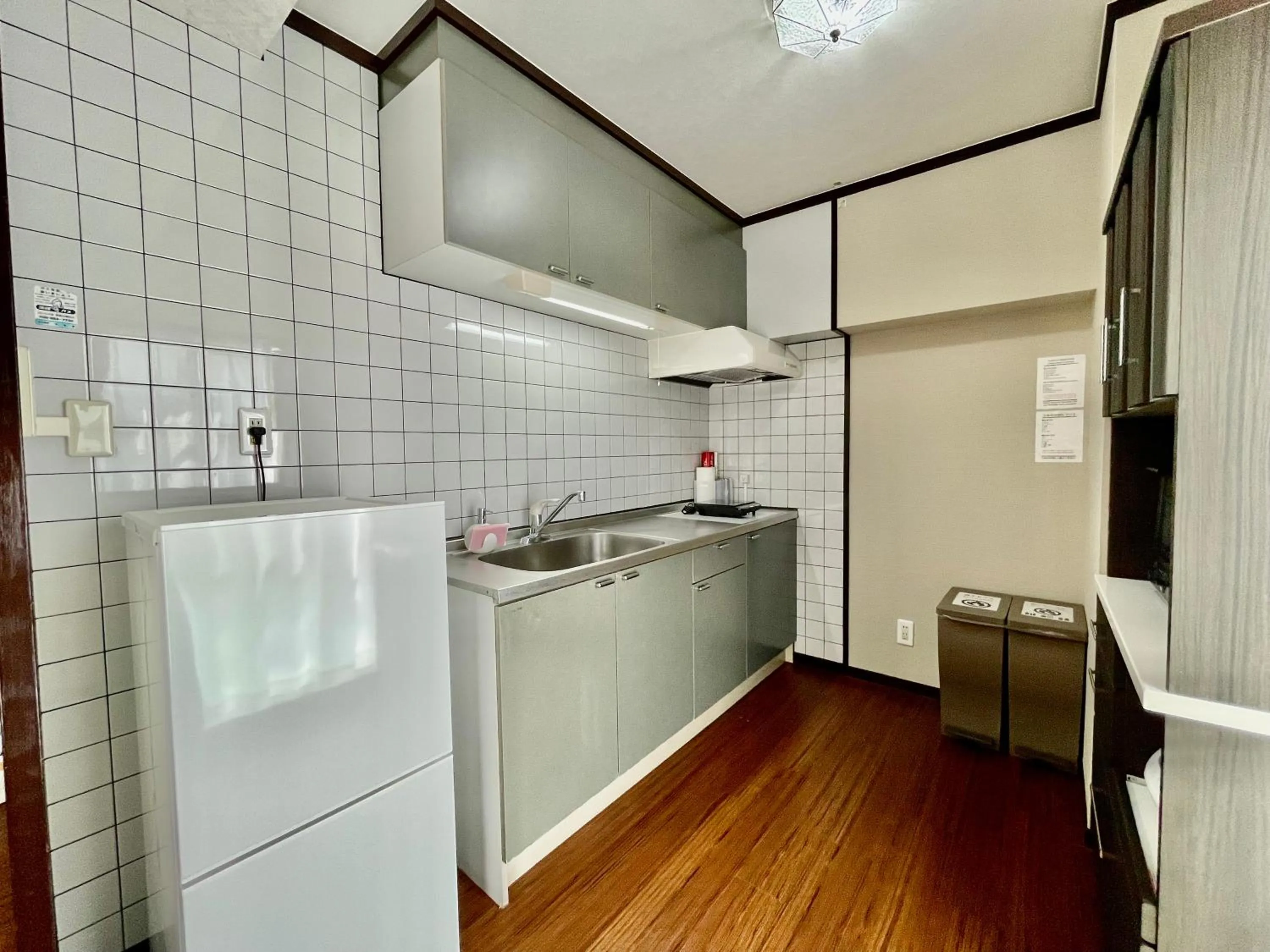 Kitchen or kitchenette in ホテル天使館 久茂地 -Tenshi-Kan-