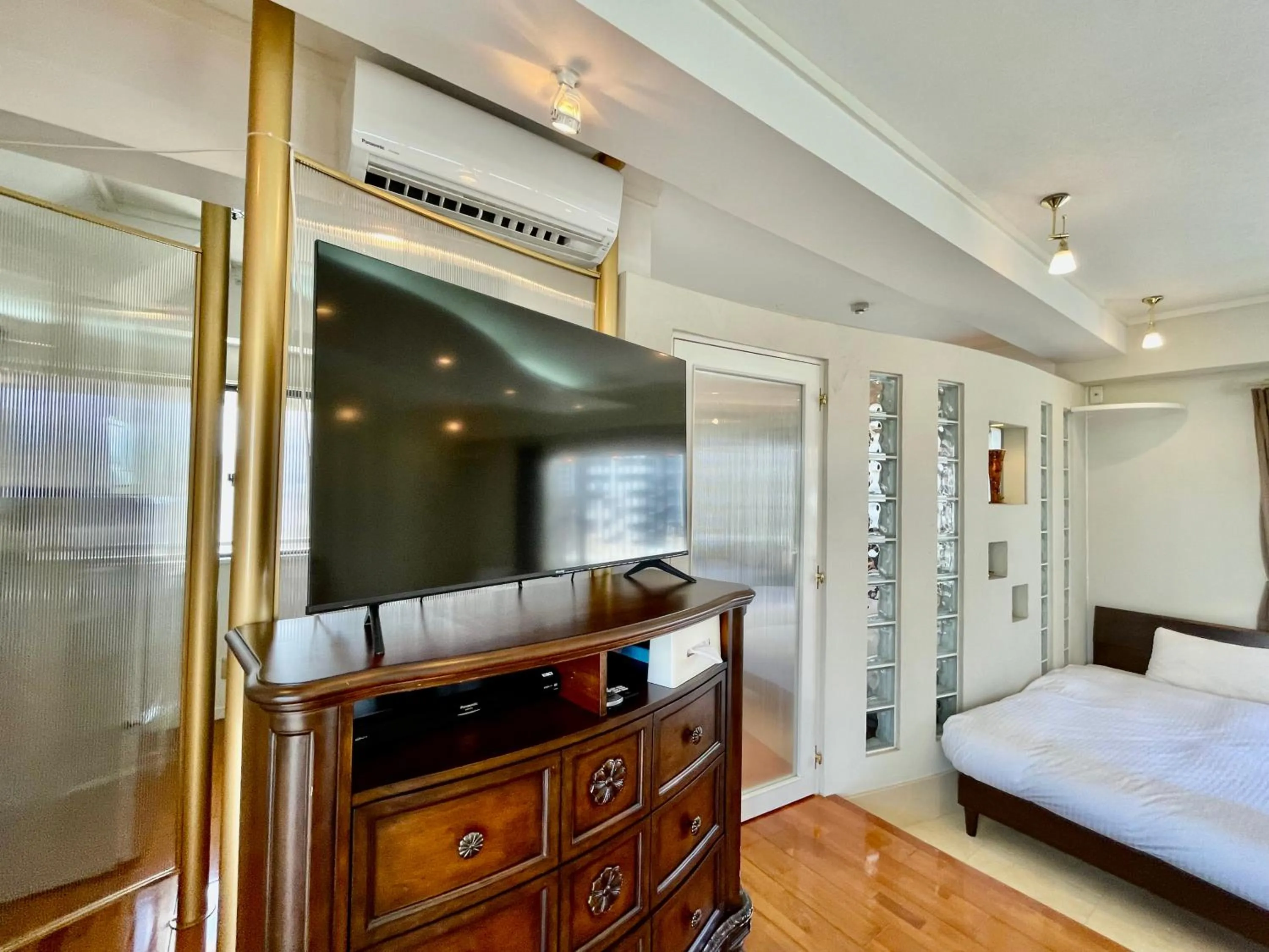 TV and multimedia, Bed in ホテル天使館 久茂地 -Tenshi-Kan-