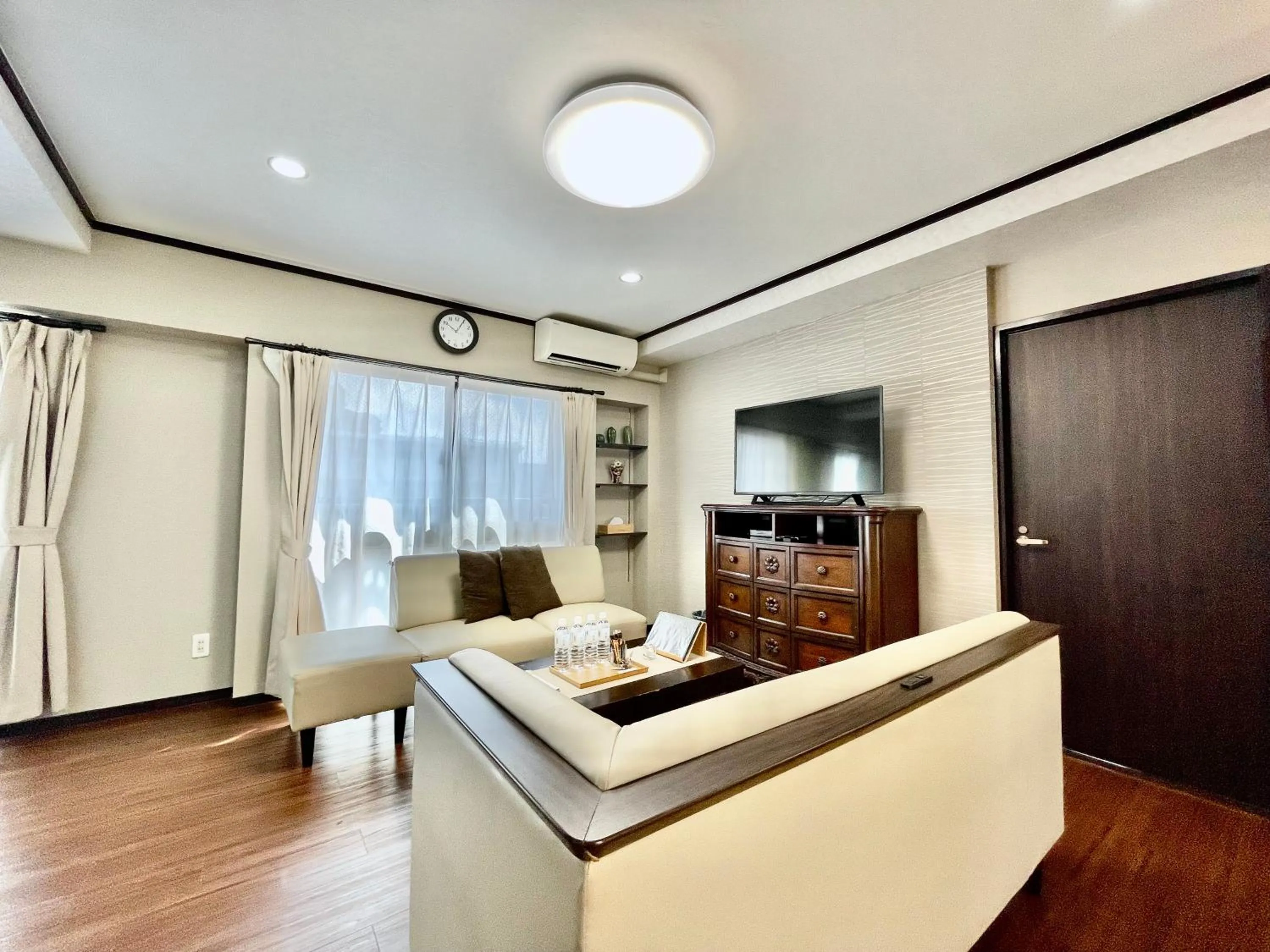 Living room in ホテル天使館 久茂地 -Tenshi-Kan-