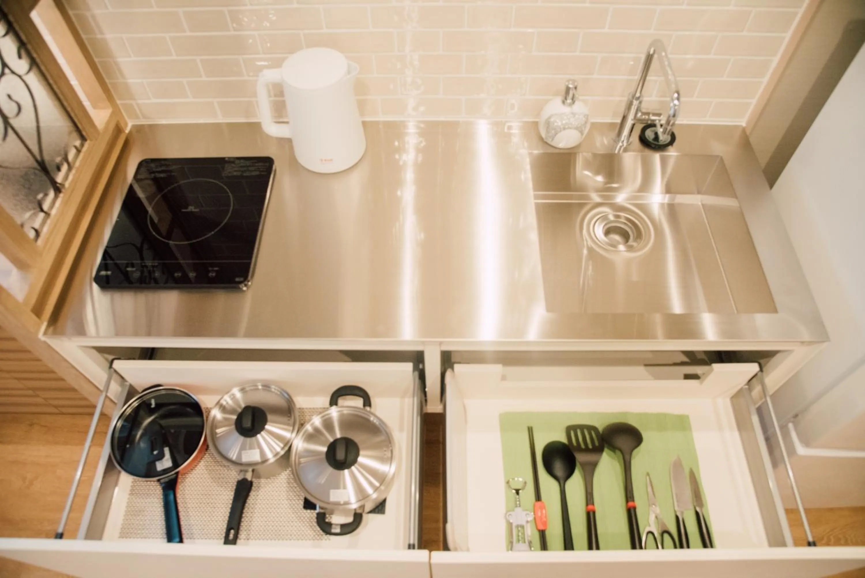 Kitchen or kitchenette in ホテル天使館 久茂地 -Tenshi-Kan-