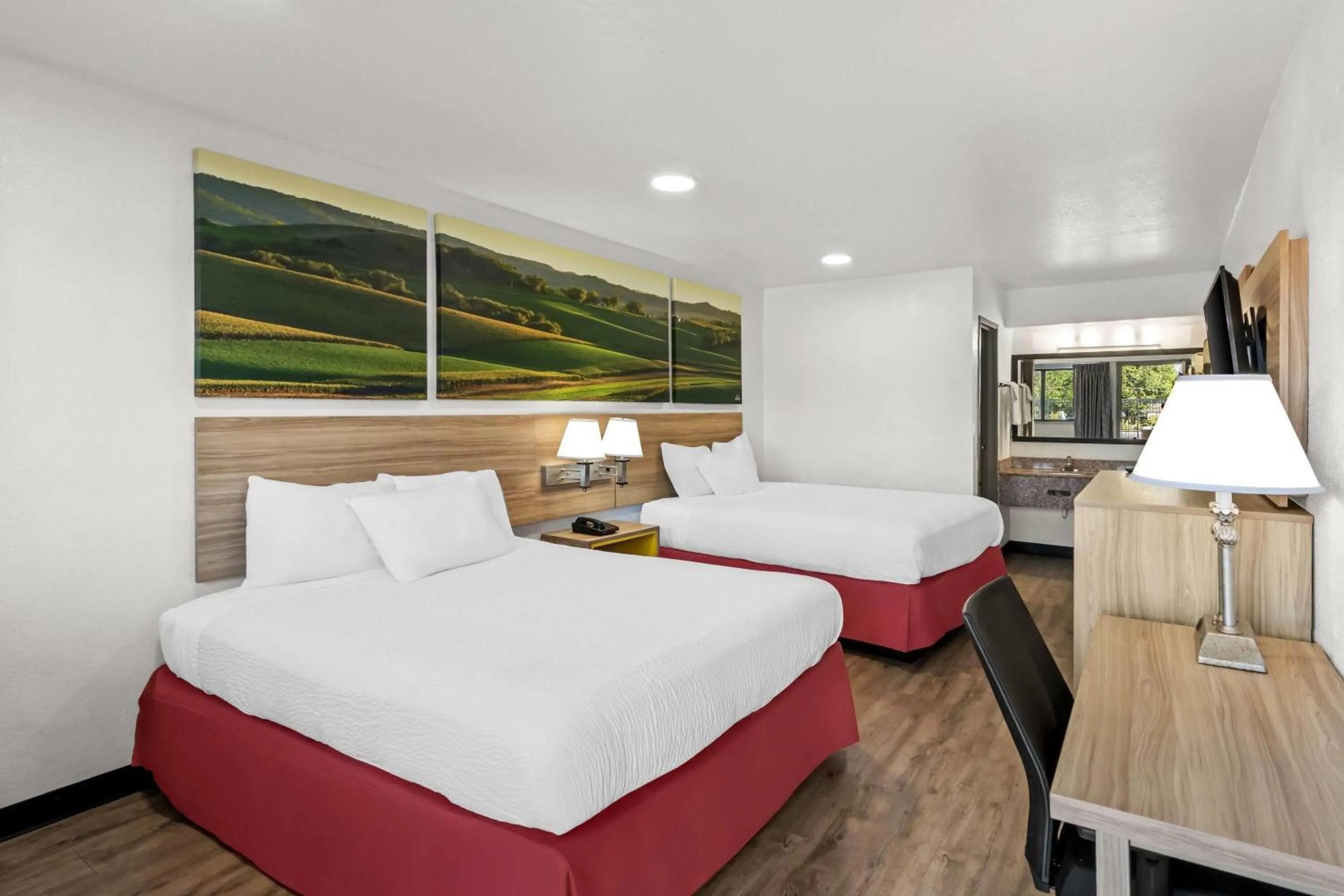 Bed in Days Inn by Wyndham Independence