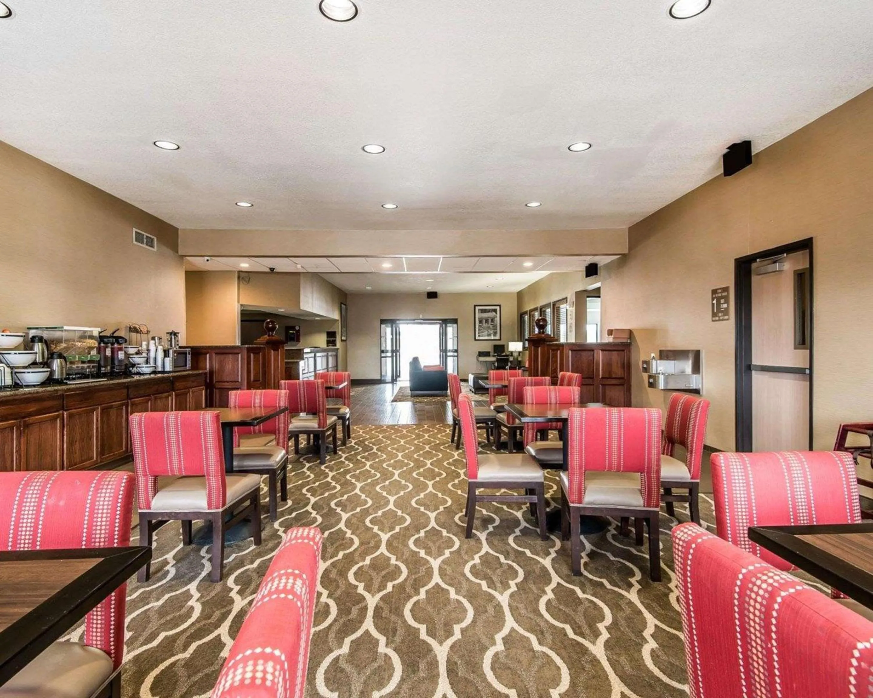Restaurant/places to eat in Quality Inn & Suites Bethany