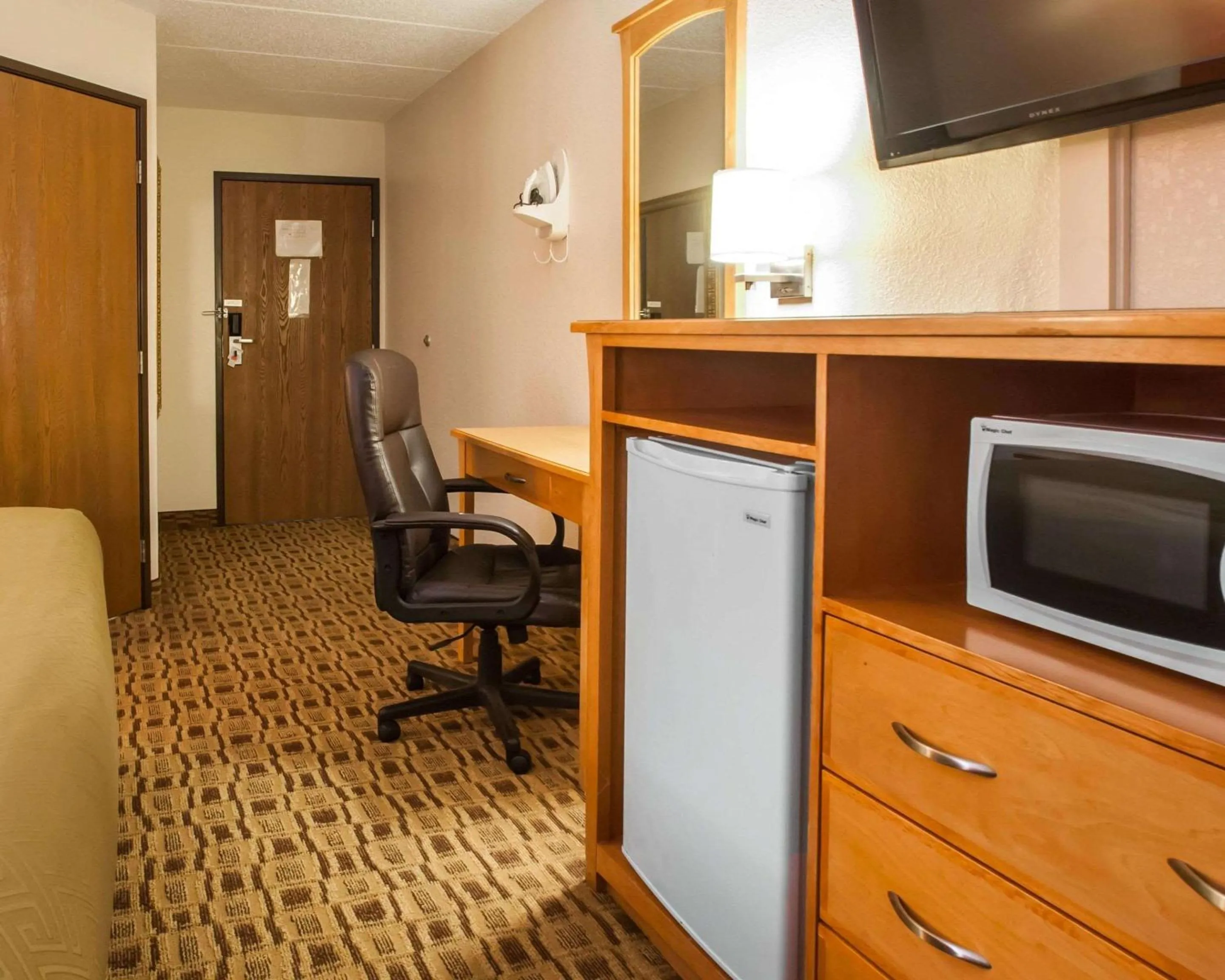 Photo of the whole room in Econo Lodge Kansas City Downtown North