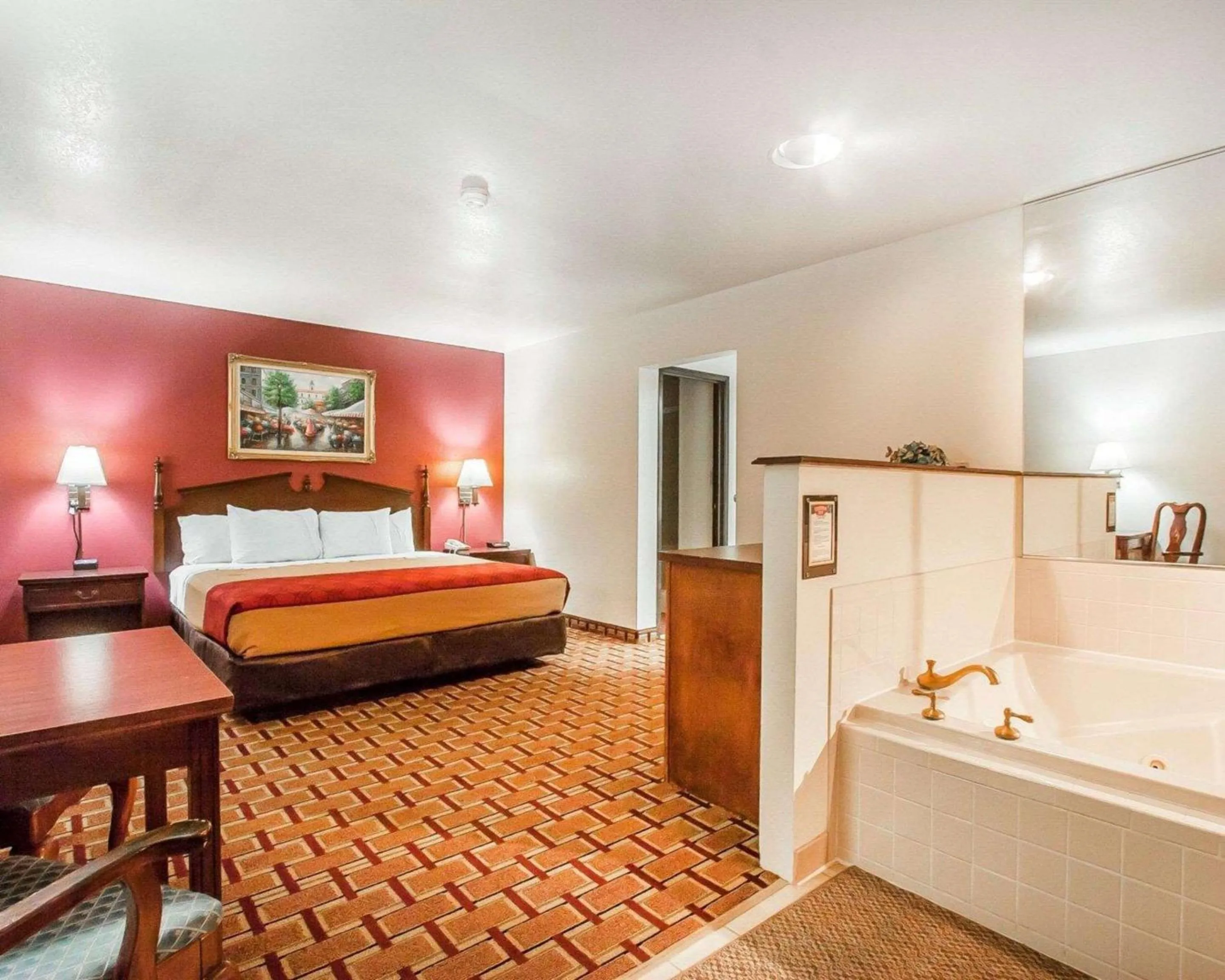 Photo of the whole room in Econo Lodge Dexter