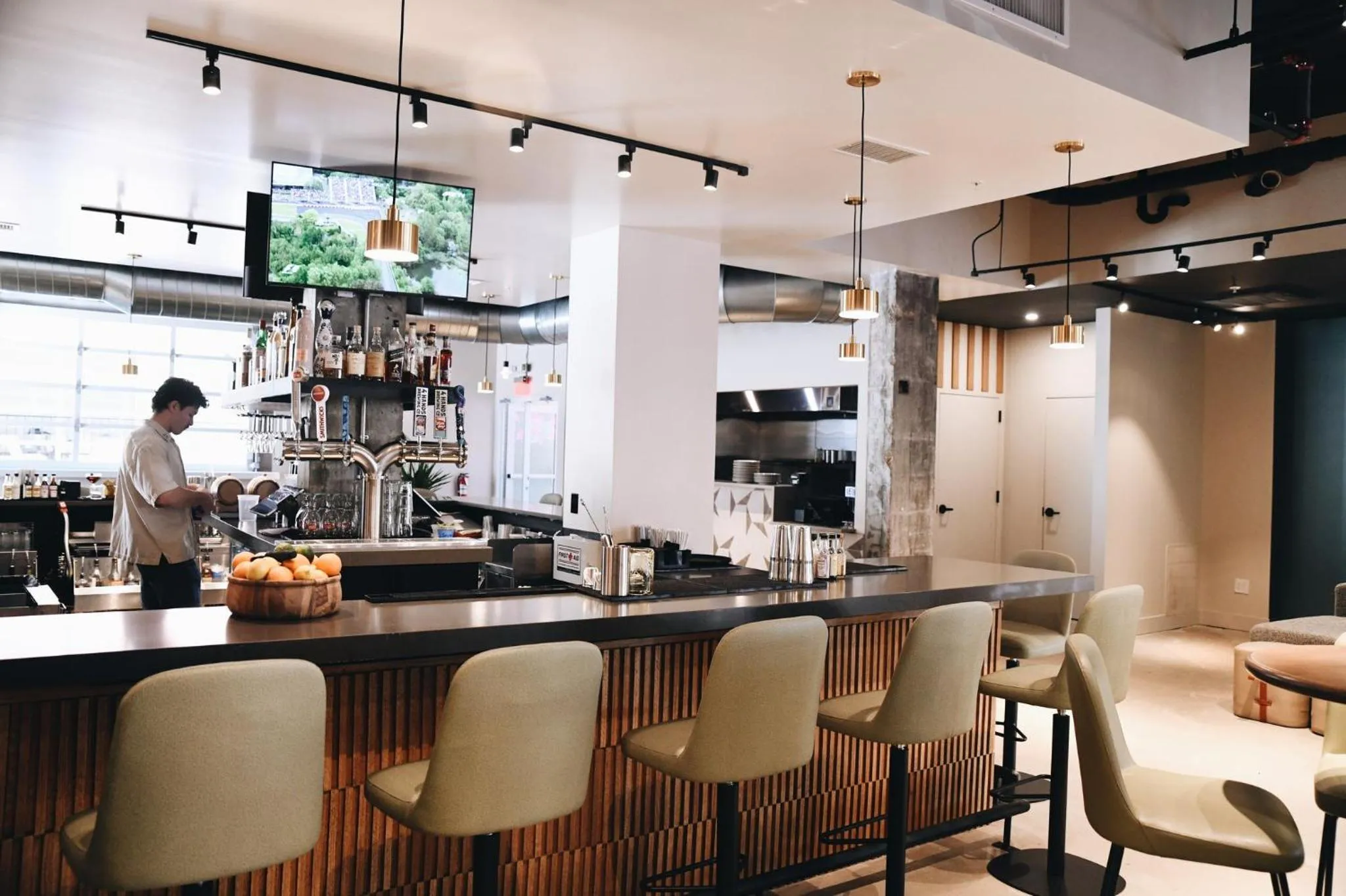 Restaurant/places to eat in Hotel Indigo Saint Louis Central West End by IHG