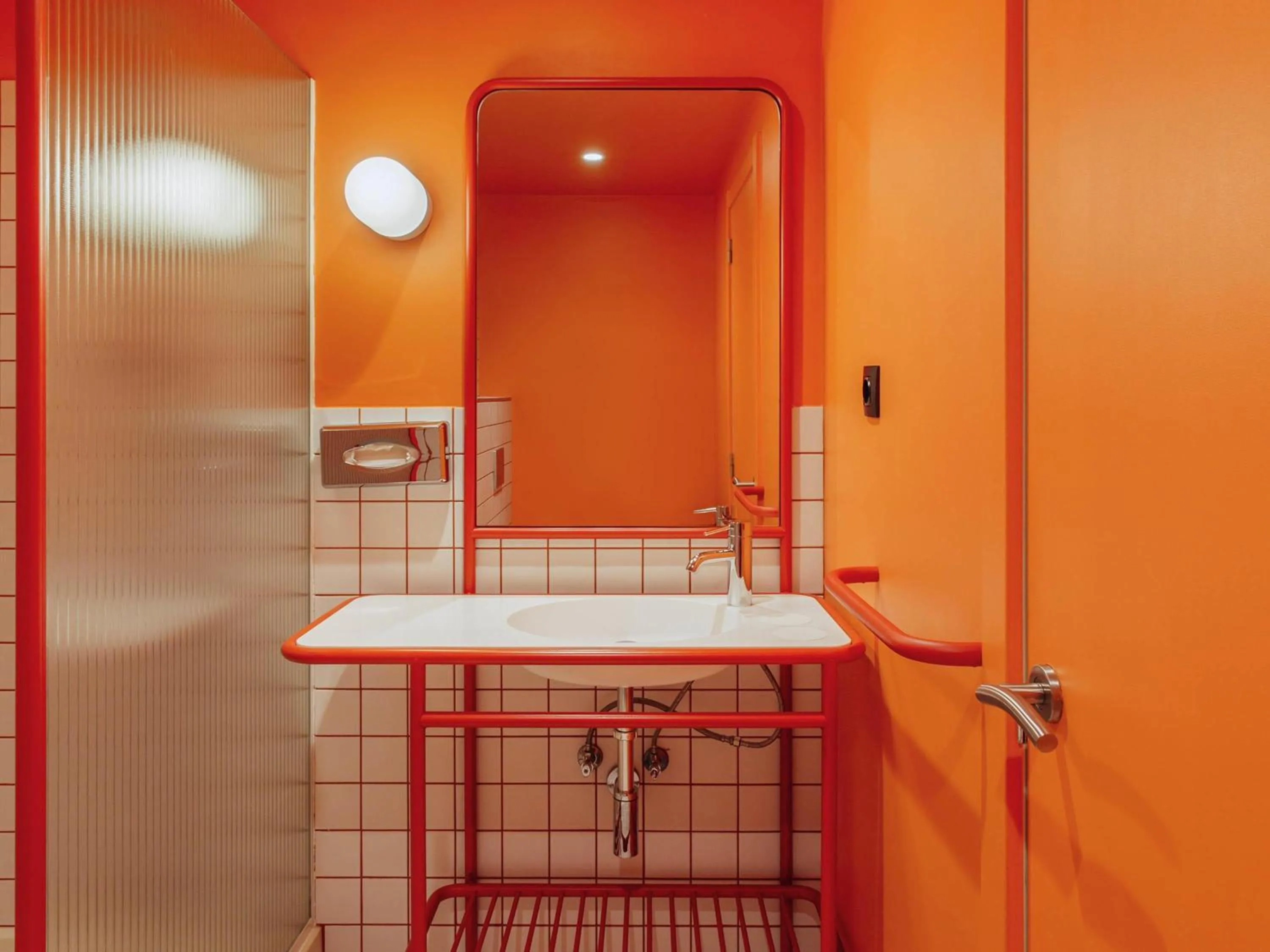 Bedroom in Ibis Styles Madrid City Las Ventas