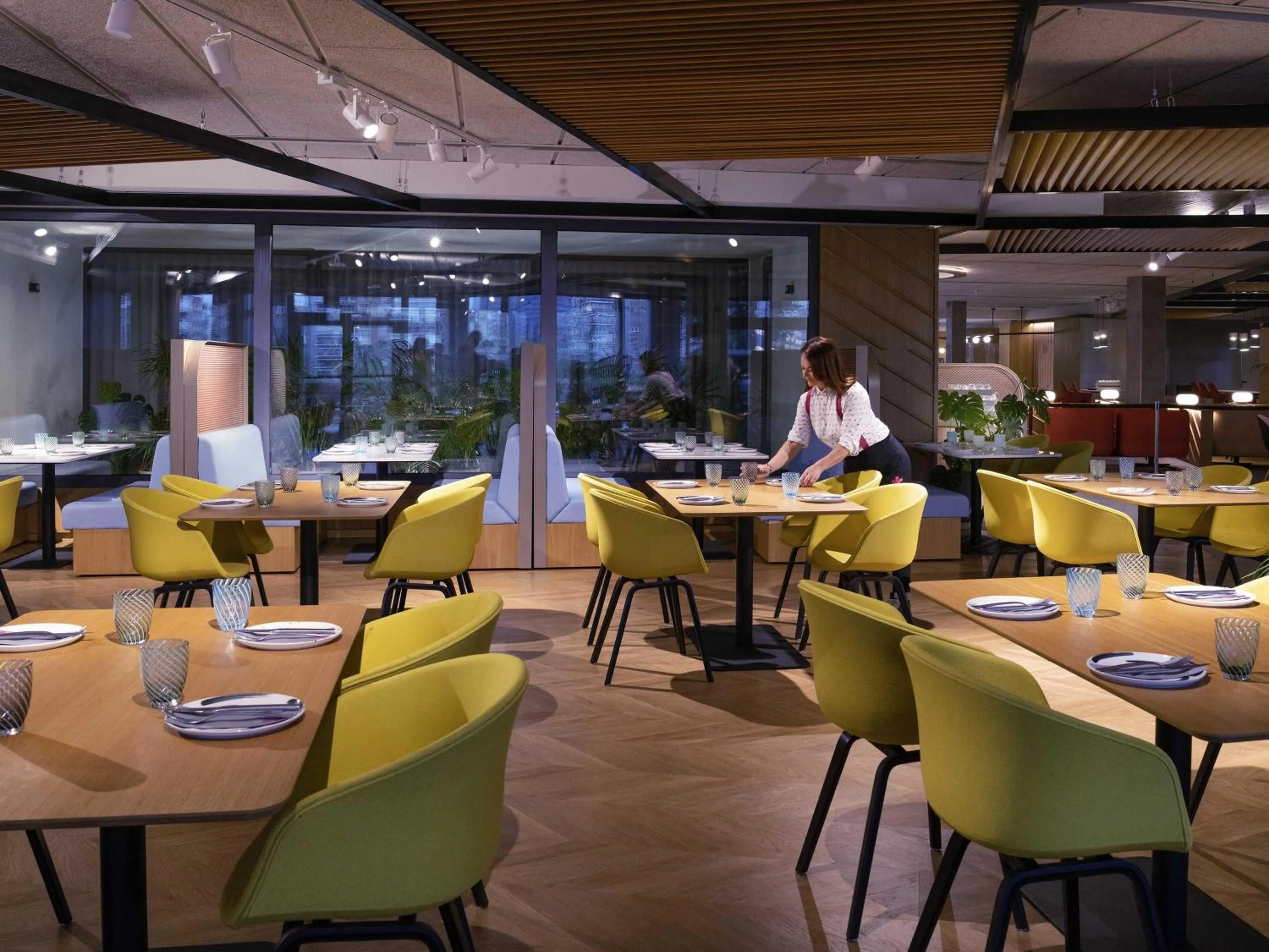 Restaurant/places to eat in Ibis Styles Madrid City Las Ventas