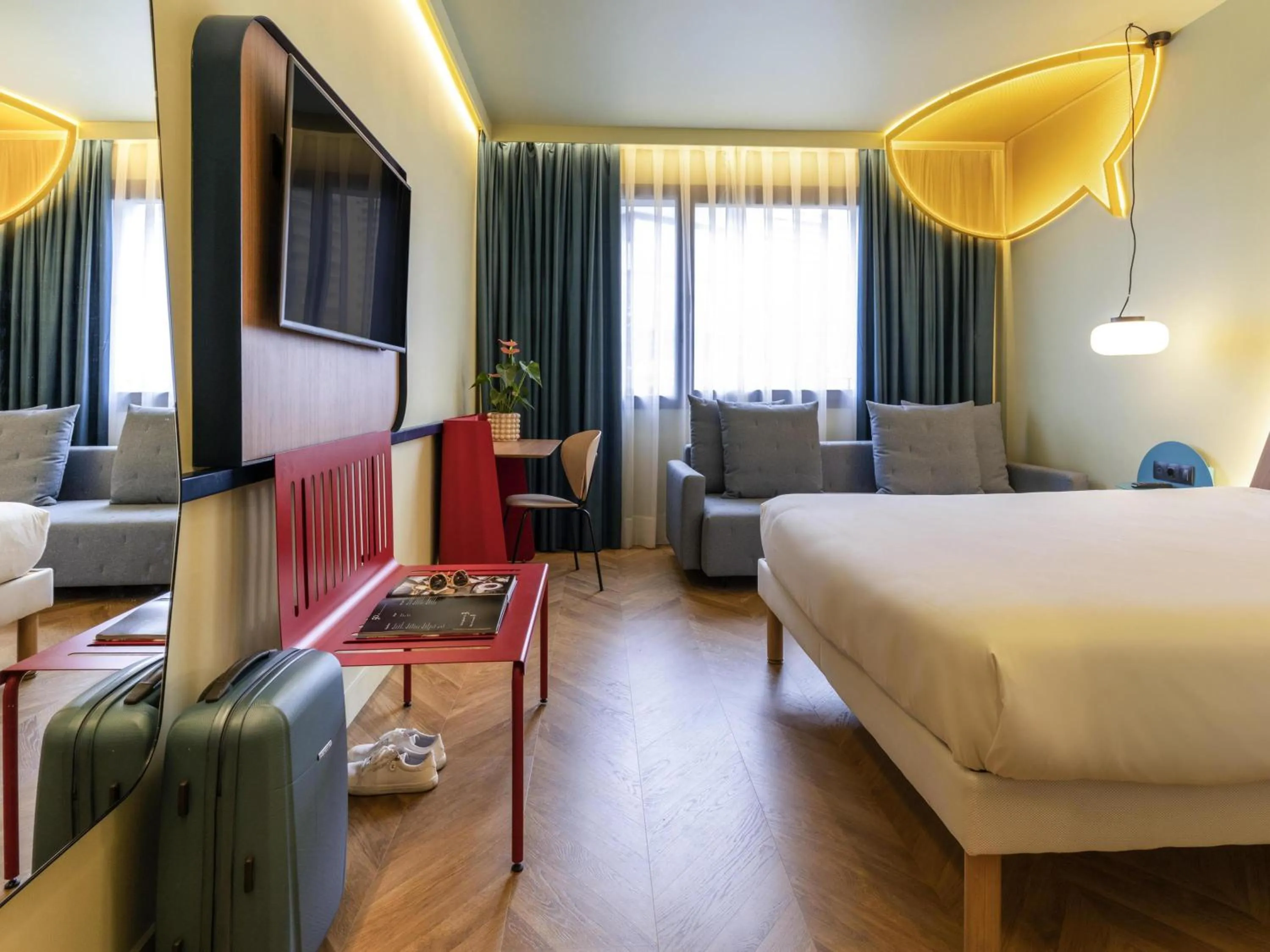 Bedroom, Bed in Ibis Styles Madrid City Las Ventas