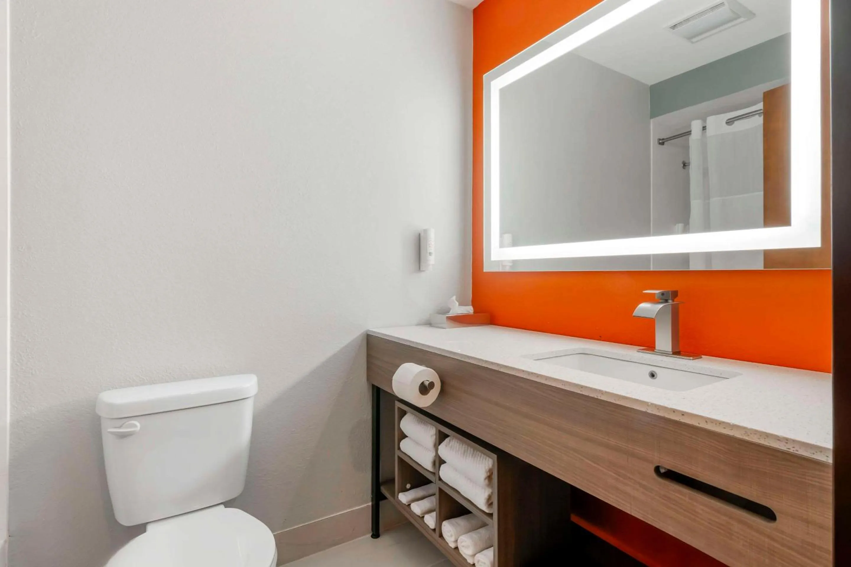 Bedroom in Quality Inn