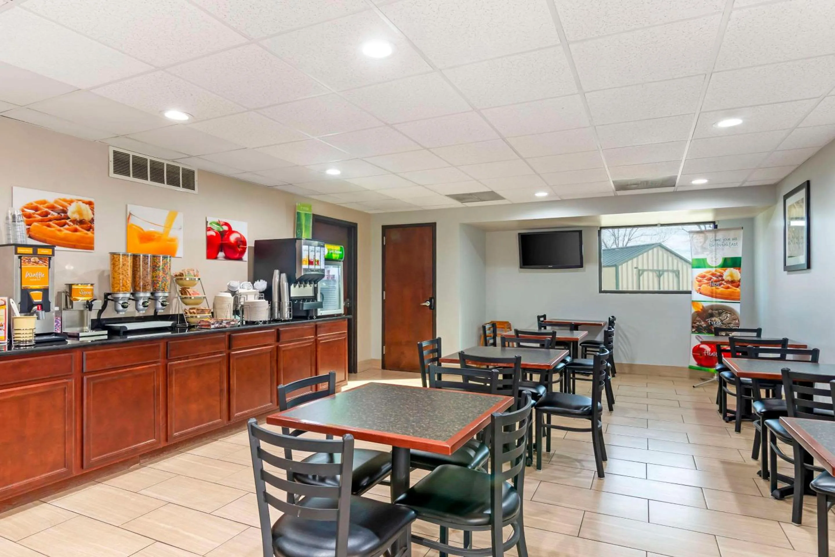 Breakfast in Quality Inn