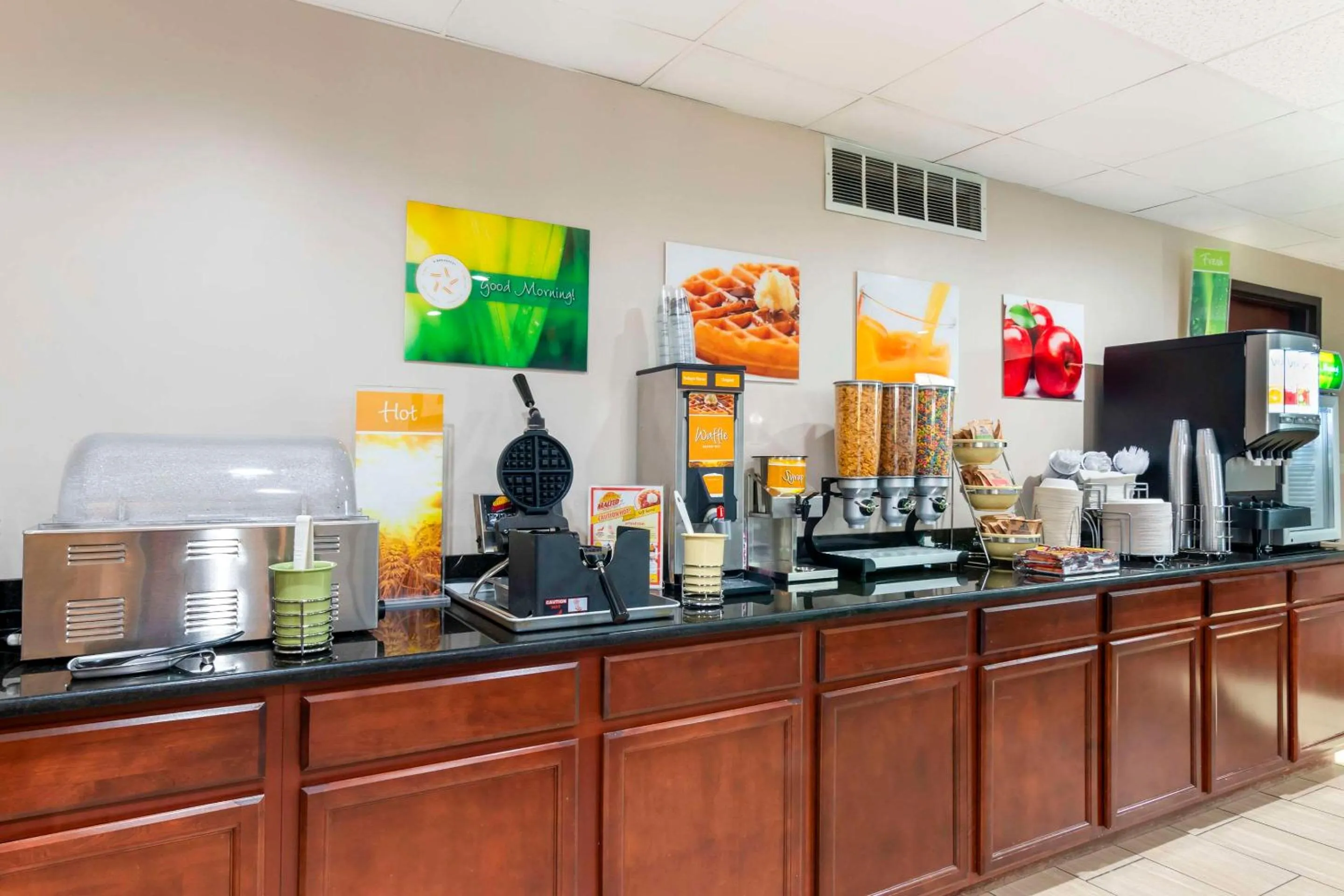 Breakfast in Quality Inn