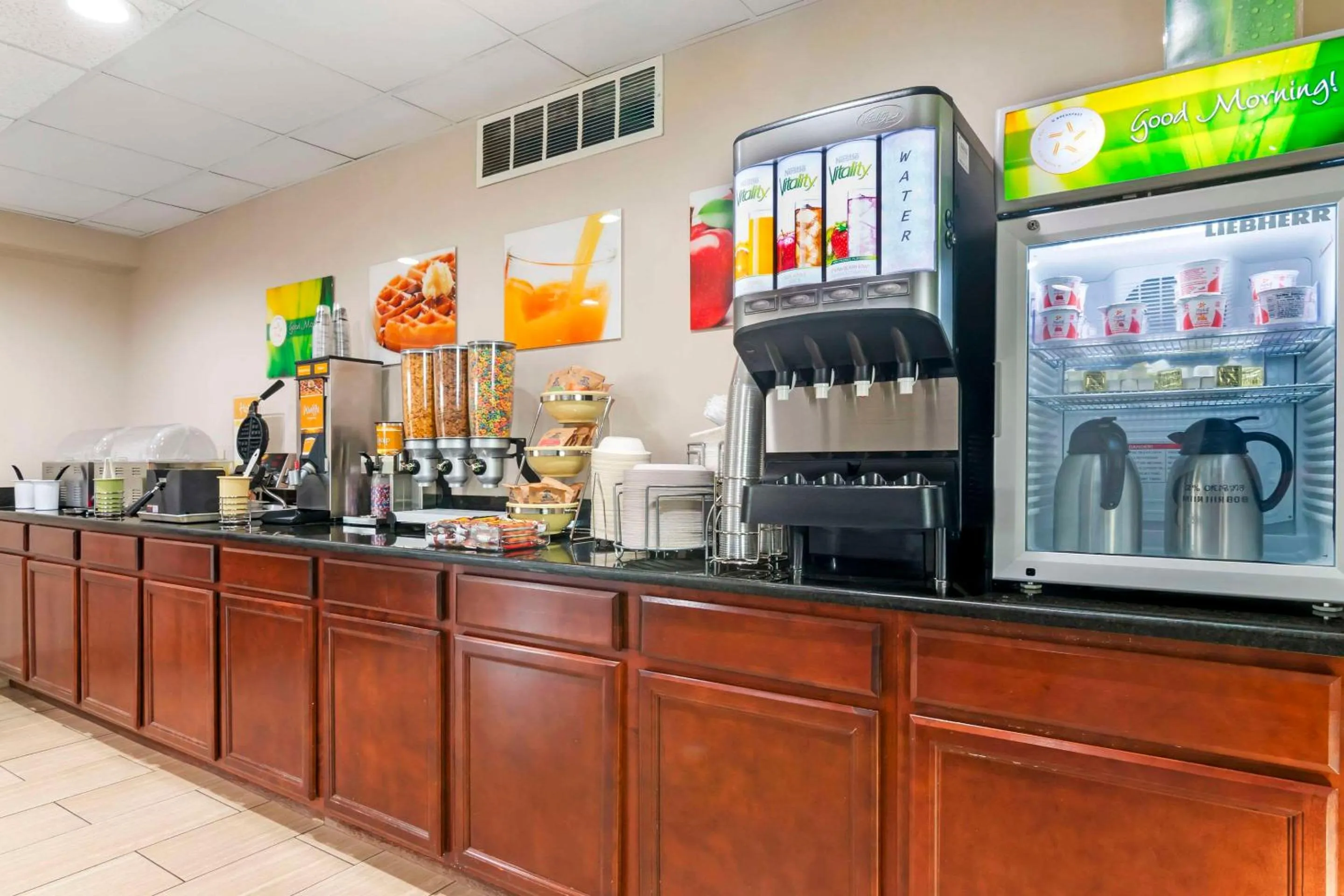 Breakfast in Quality Inn