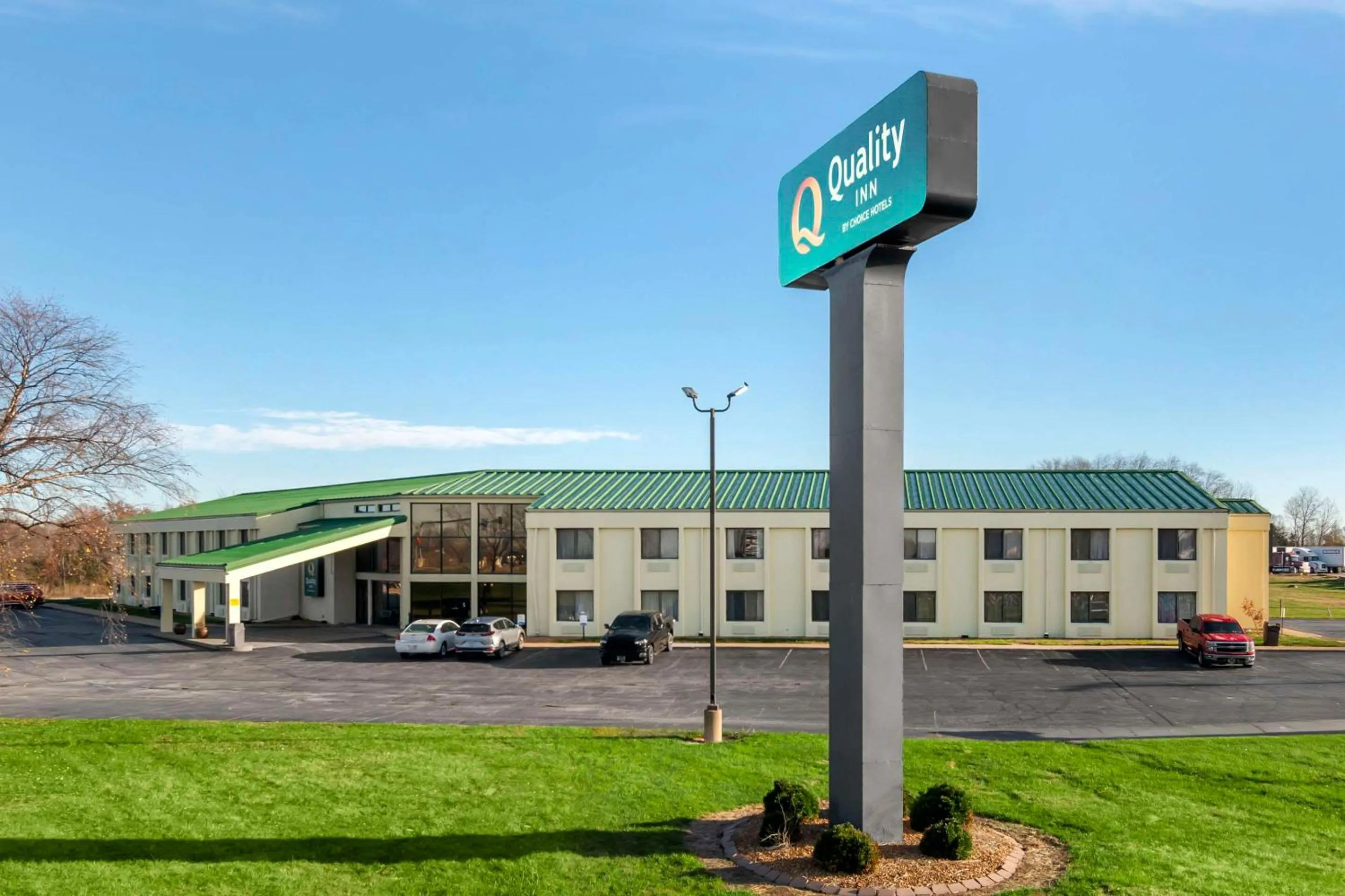 Property building in Quality Inn