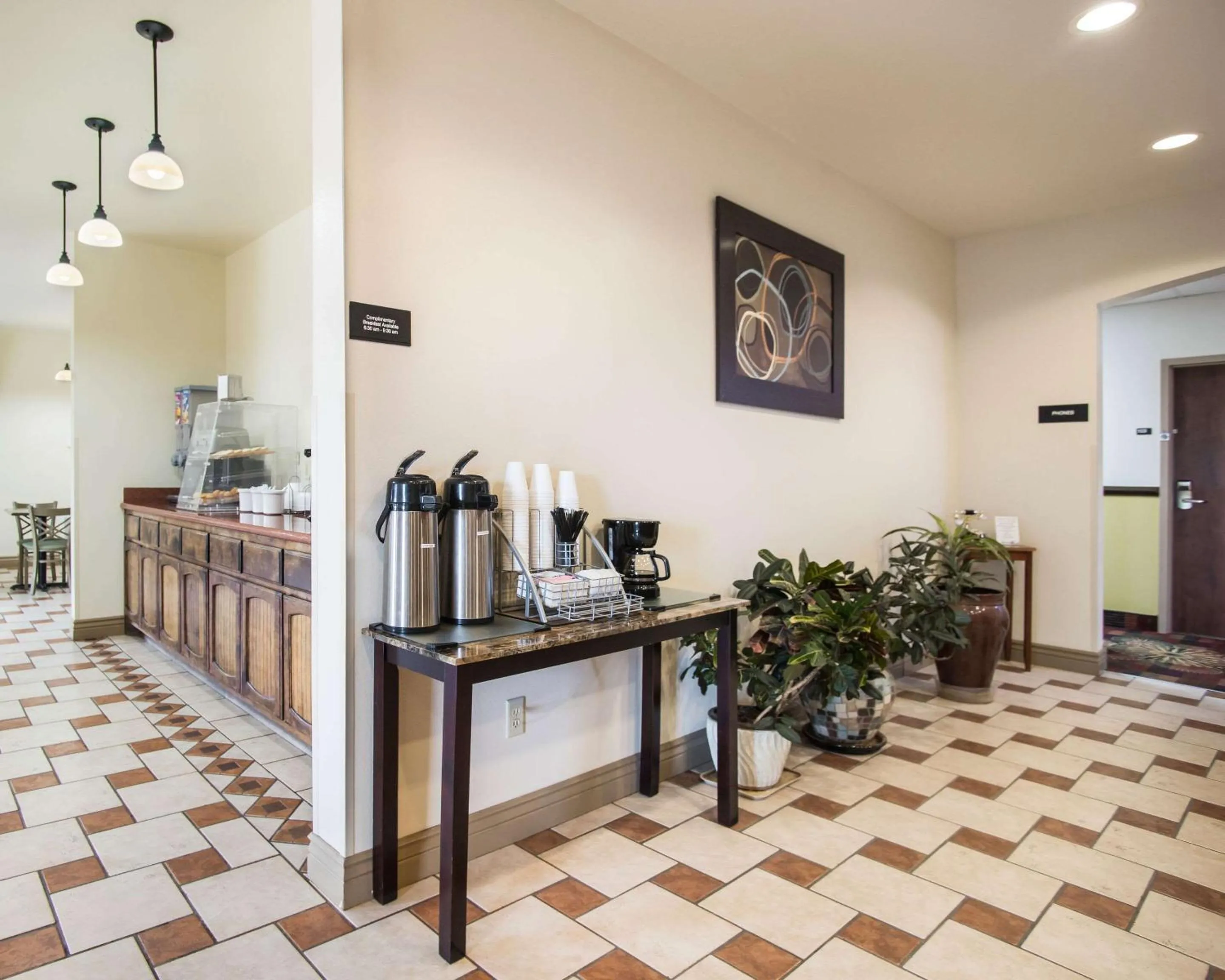 Breakfast in Econo Lodge Anderson