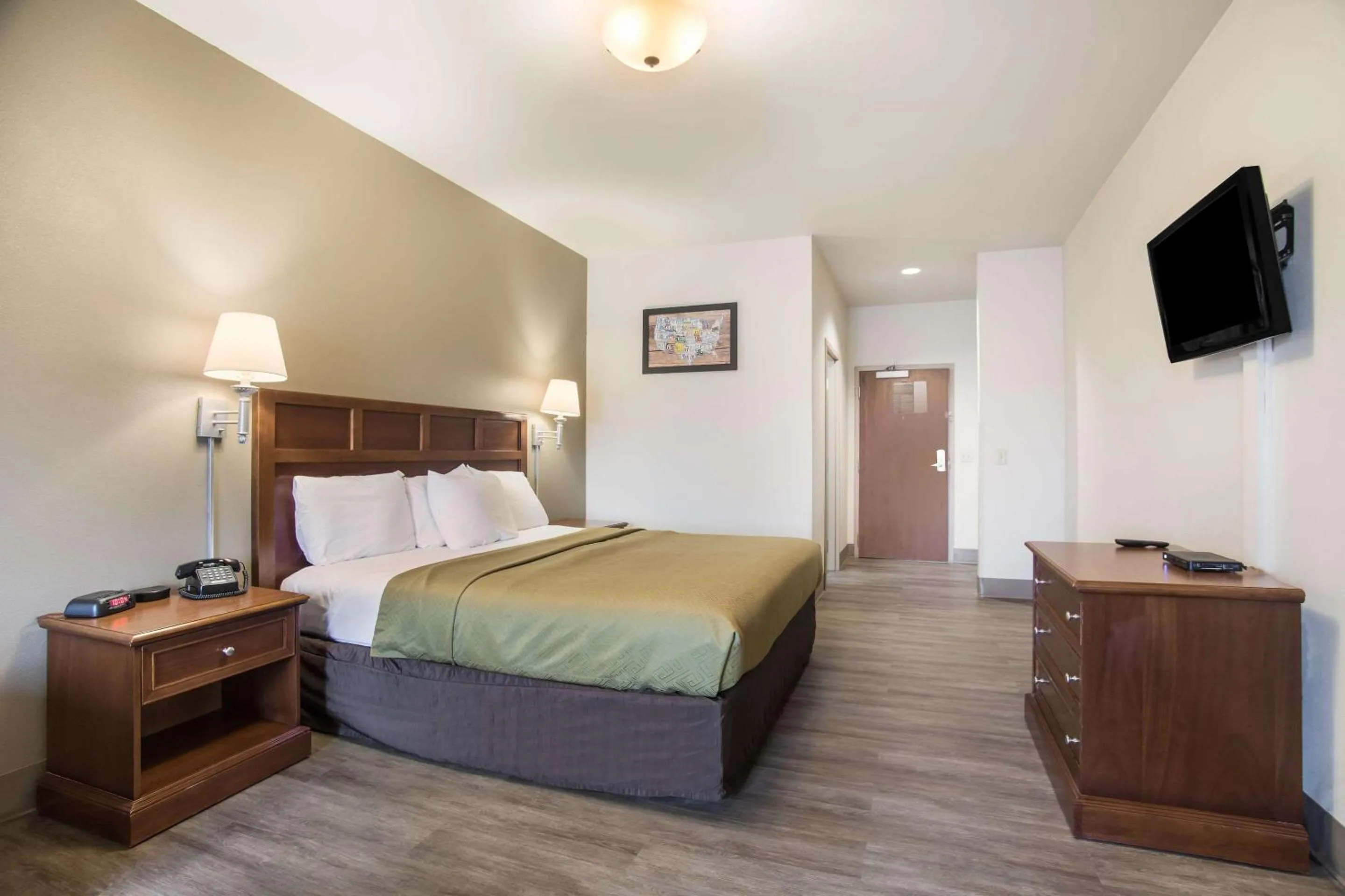 Bedroom, Bed in Econo Lodge Anderson