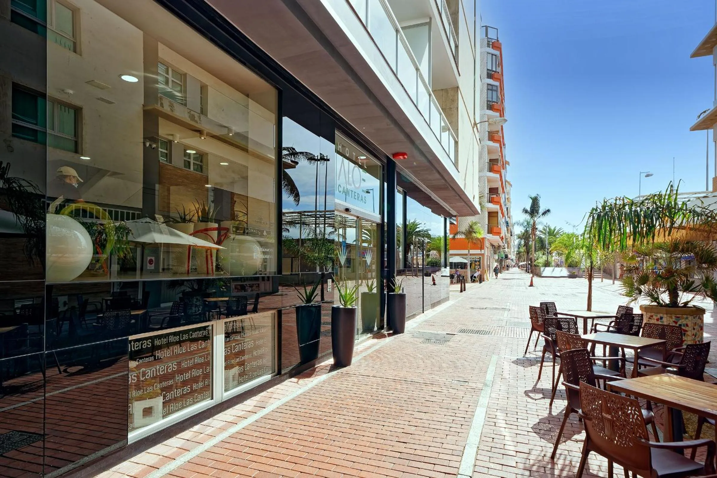Facade/entrance in Hotel Aloe Canteras