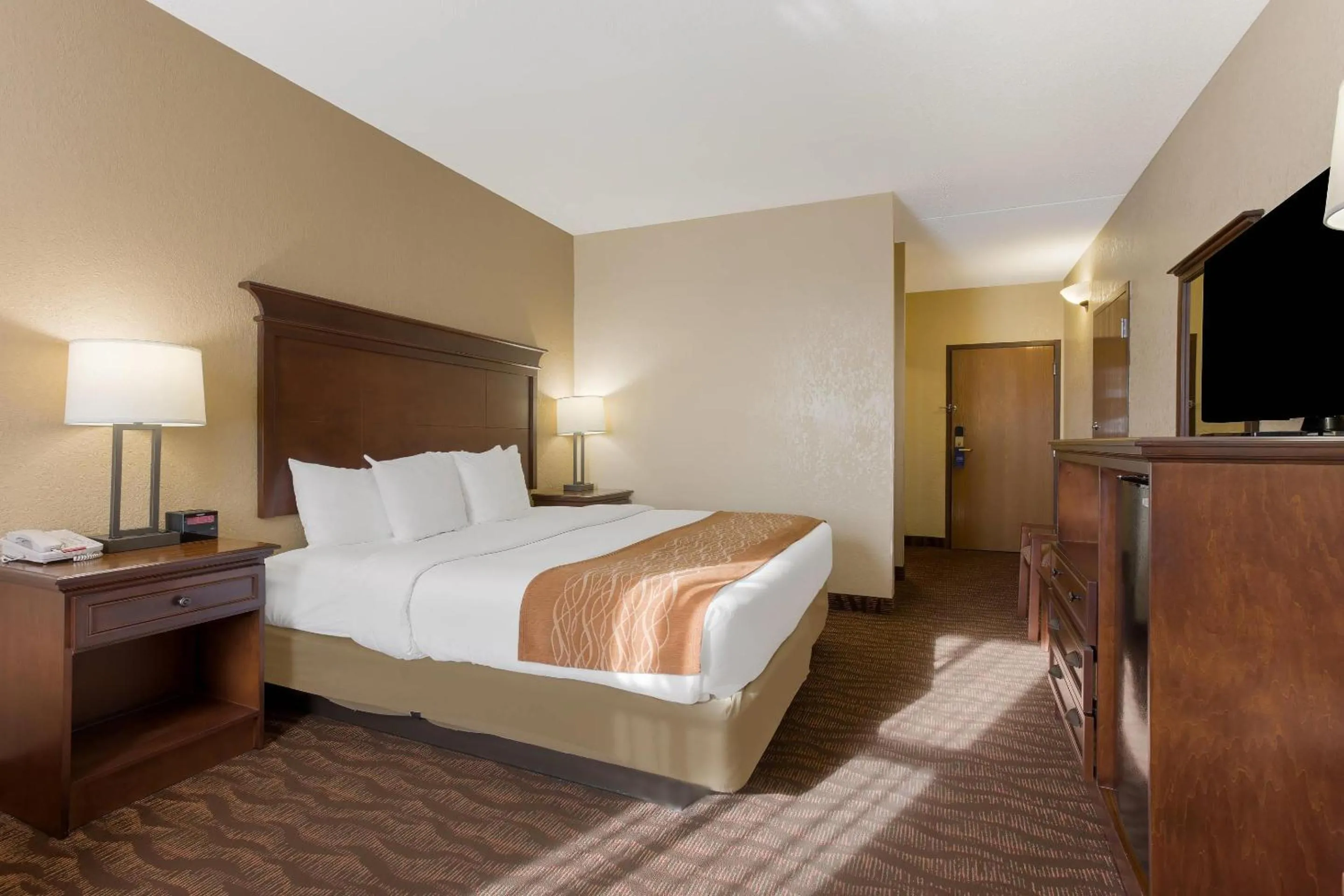 Bedroom, Bed in Comfort Inn & Suites Branson Meadows
