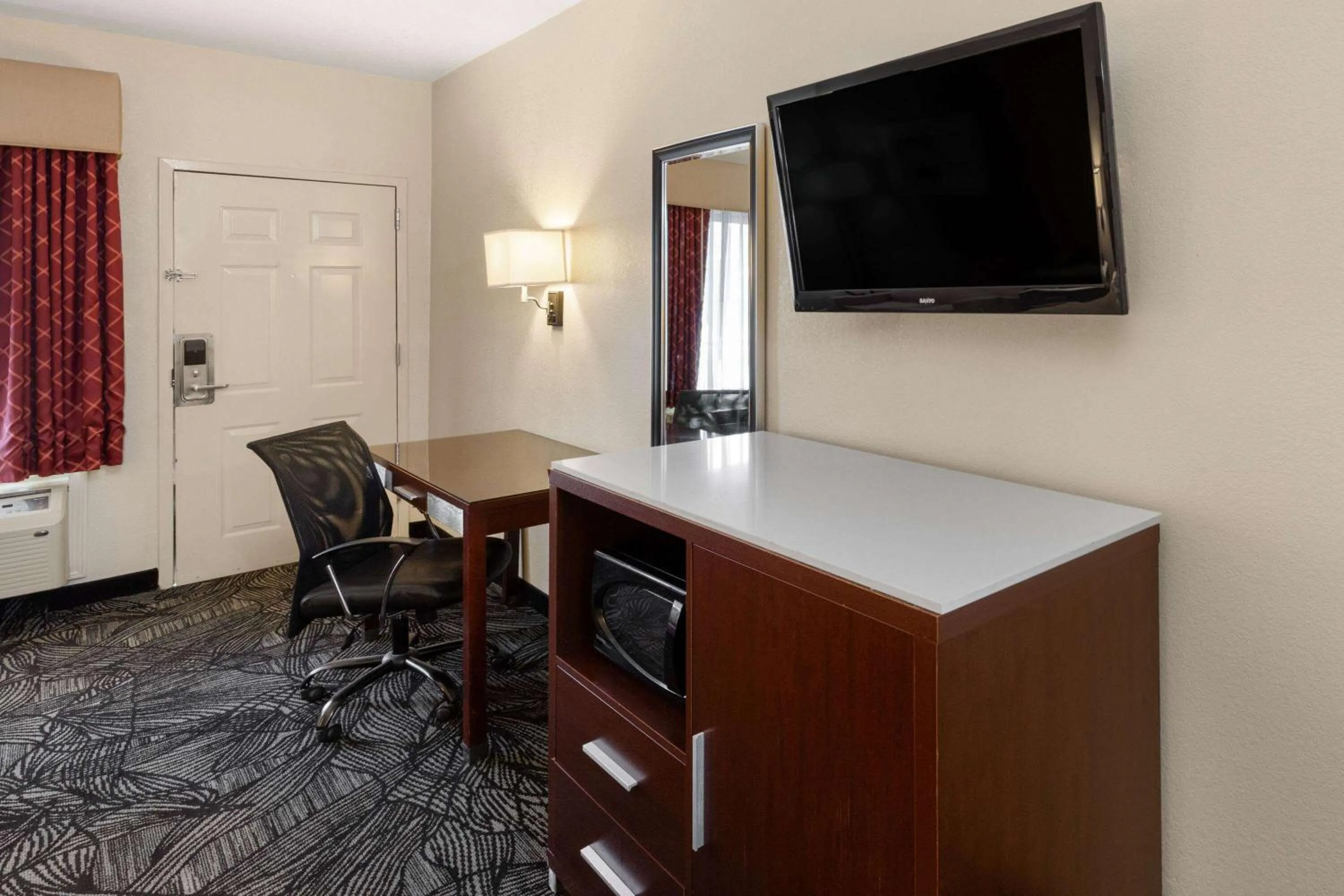 Photo of the whole room in Hotel Oxford