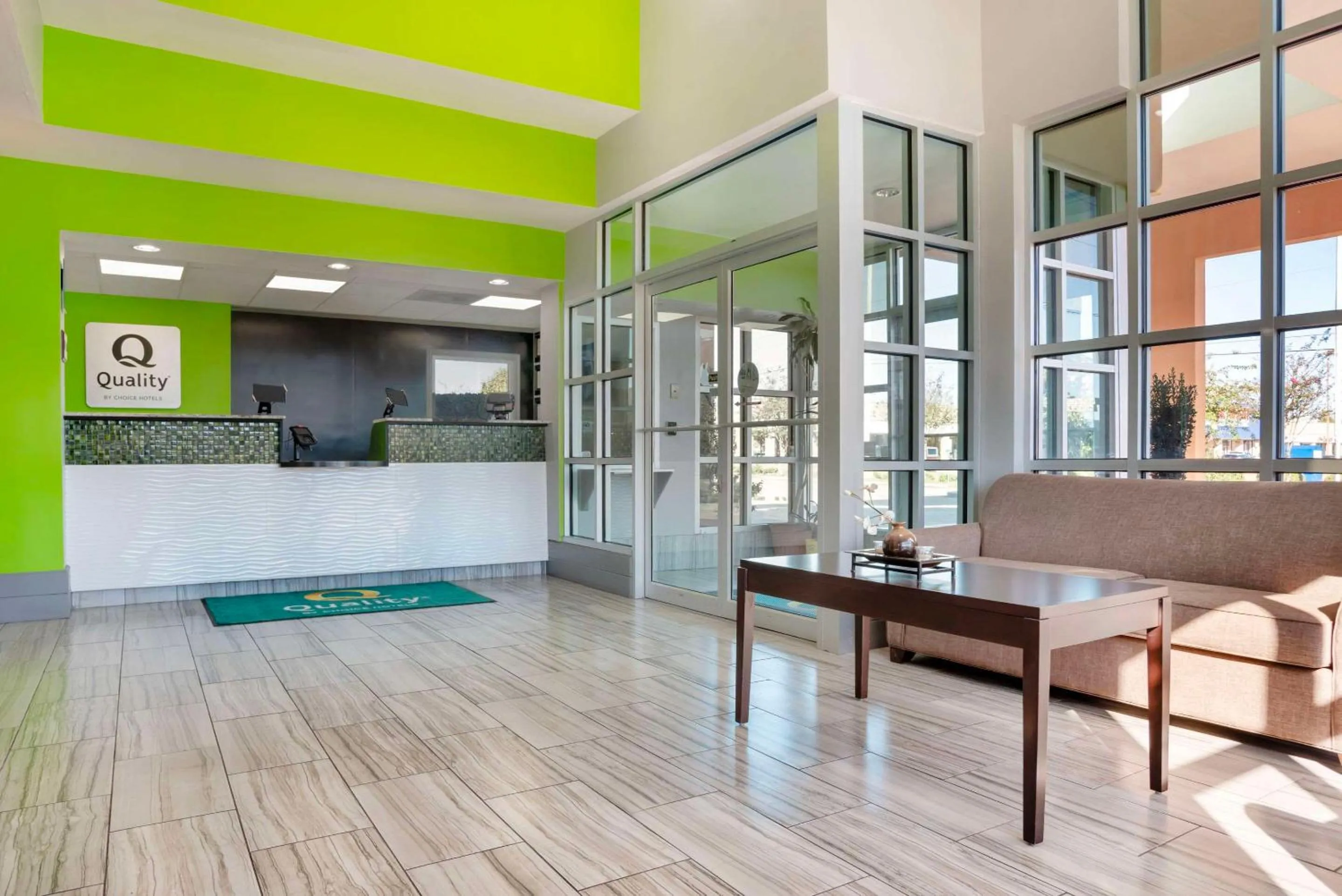 Lobby or reception in Quality Inn