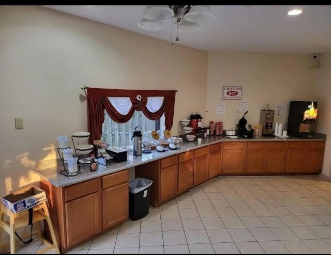 Breakfast in Twin Star Lodge