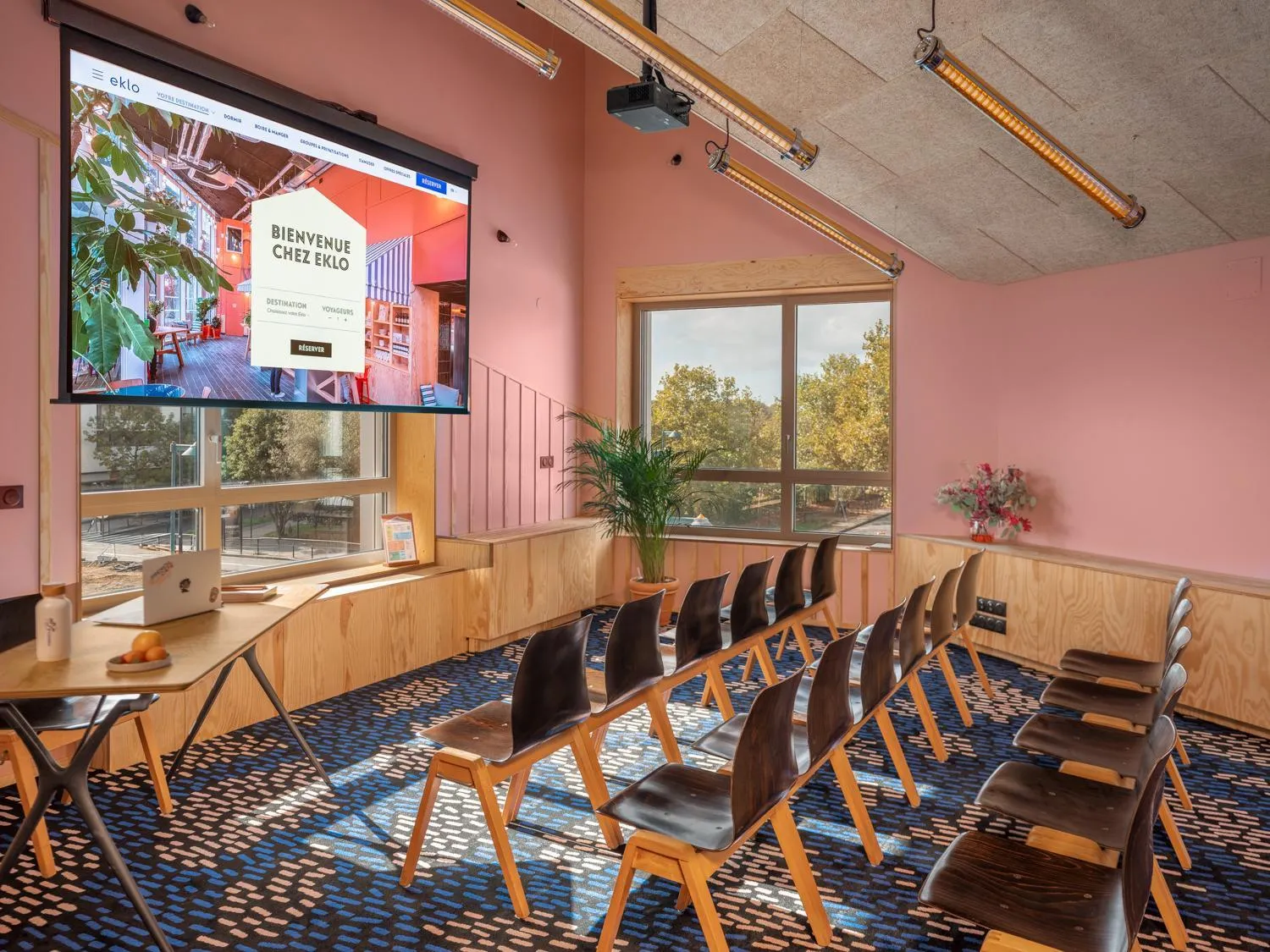 Meeting/conference room in Eklo Hotels Bordeaux Centre Bastide