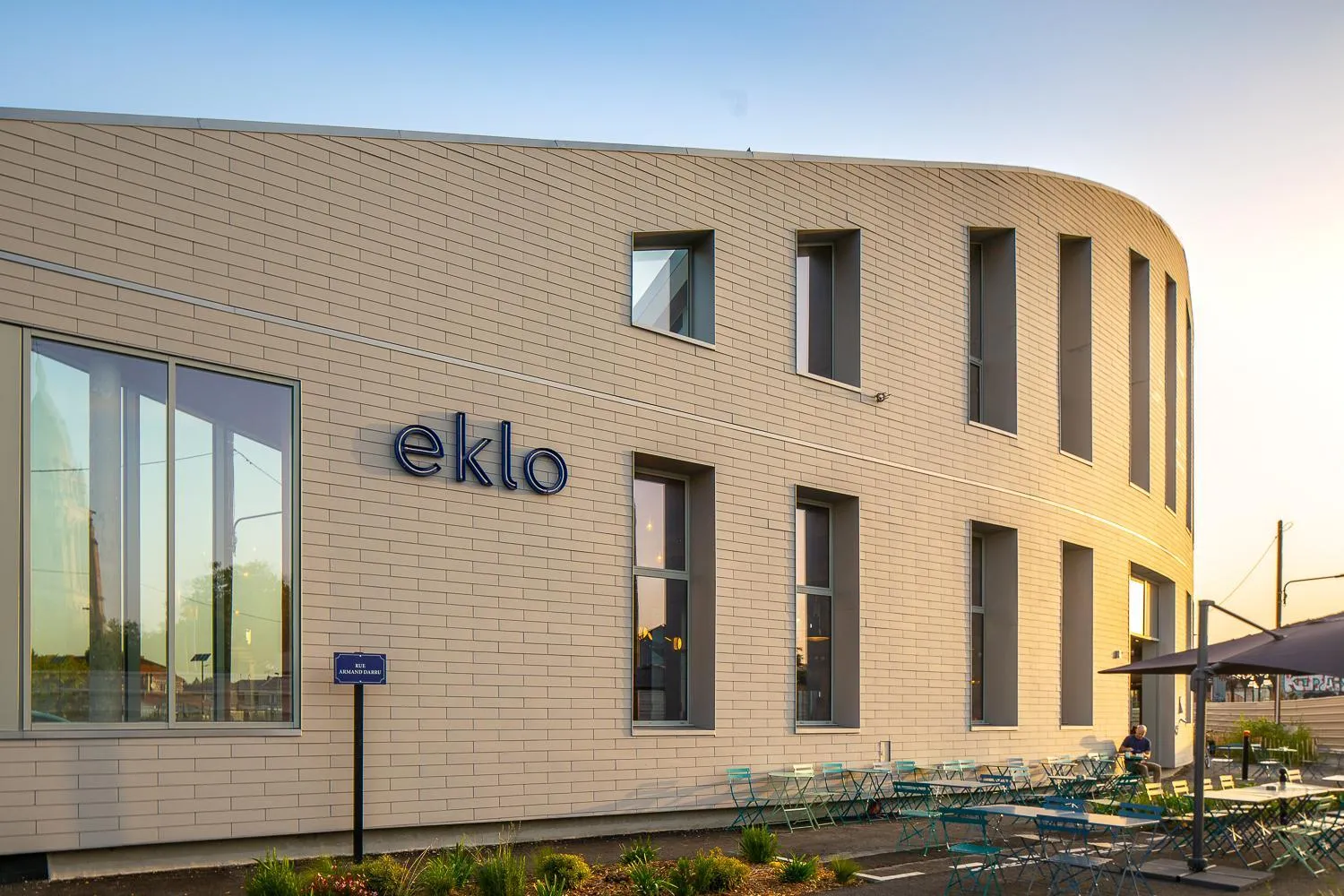 Property building in Eklo Hotels Bordeaux Centre Bastide