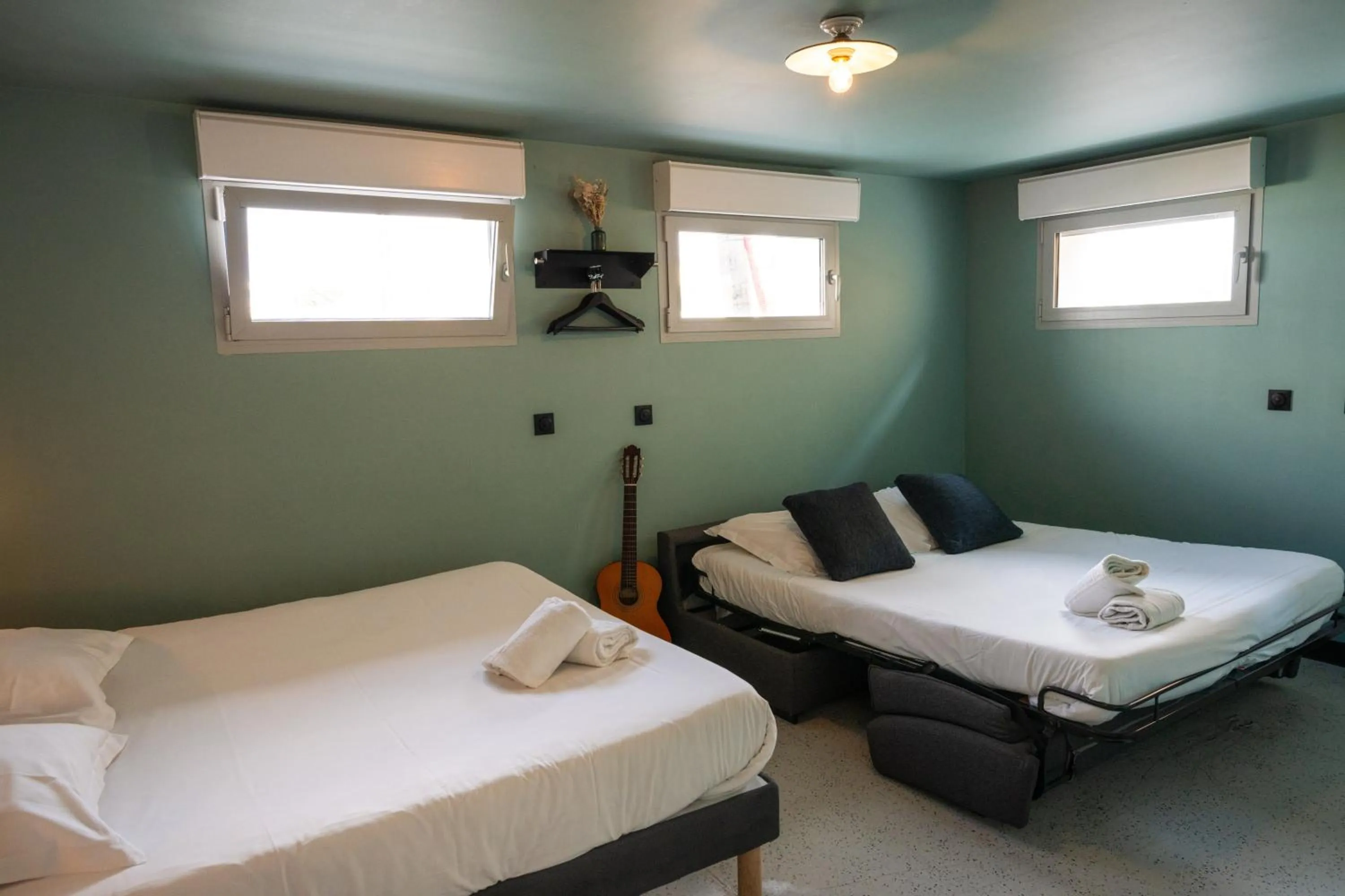 Bed in Eklo Hotels Bordeaux Centre Bastide