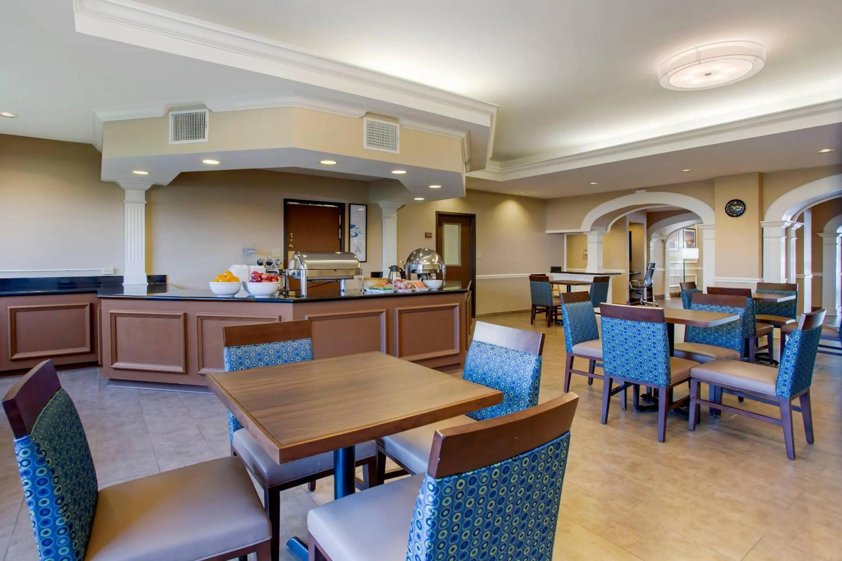 Breakfast in Comfort Suites Southaven - Memphis South