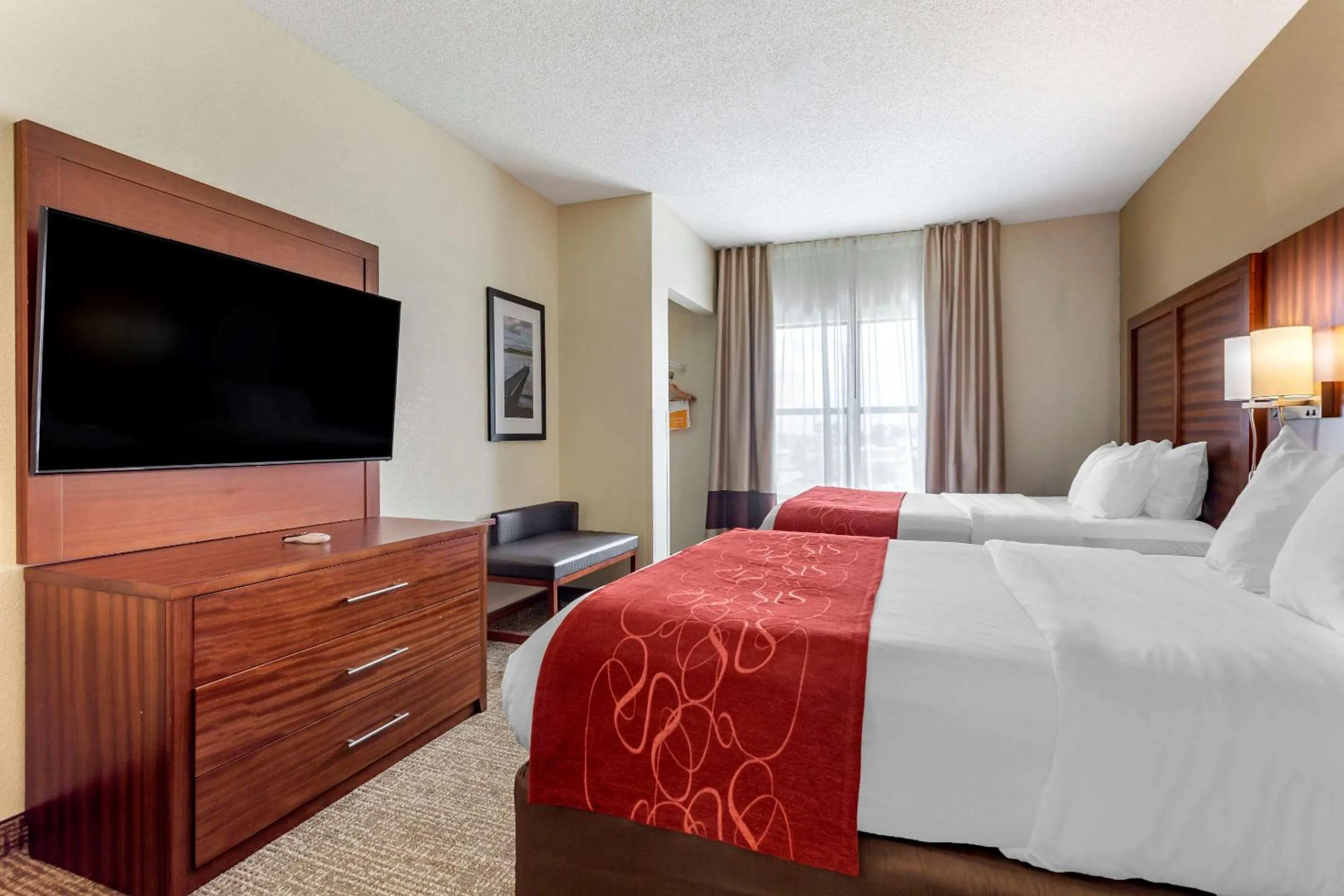 Bedroom, Bed in Comfort Suites Southaven - Memphis South