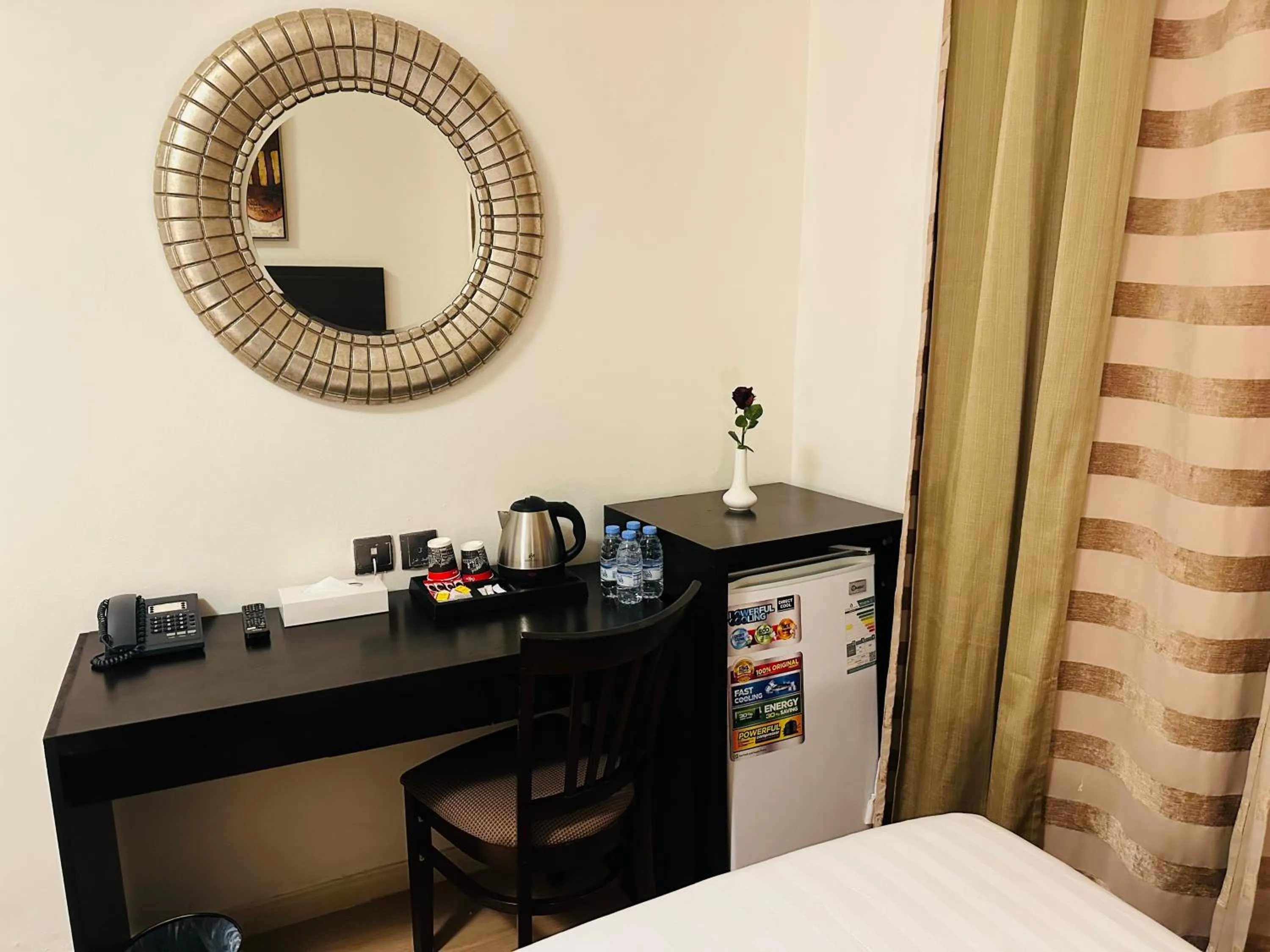 Bedroom, Bed in Saif Al Majd Hotel