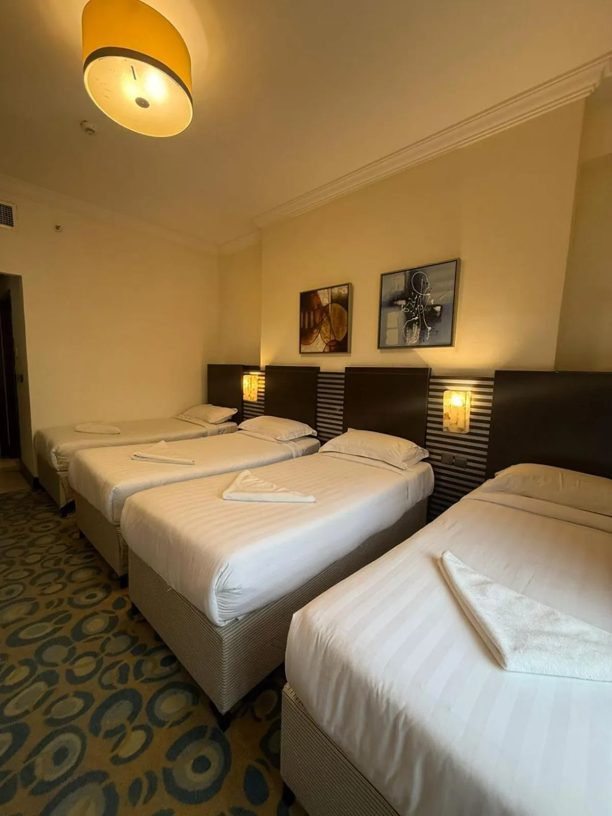 Photo of the whole room, Bed in Saif Al Majd Hotel