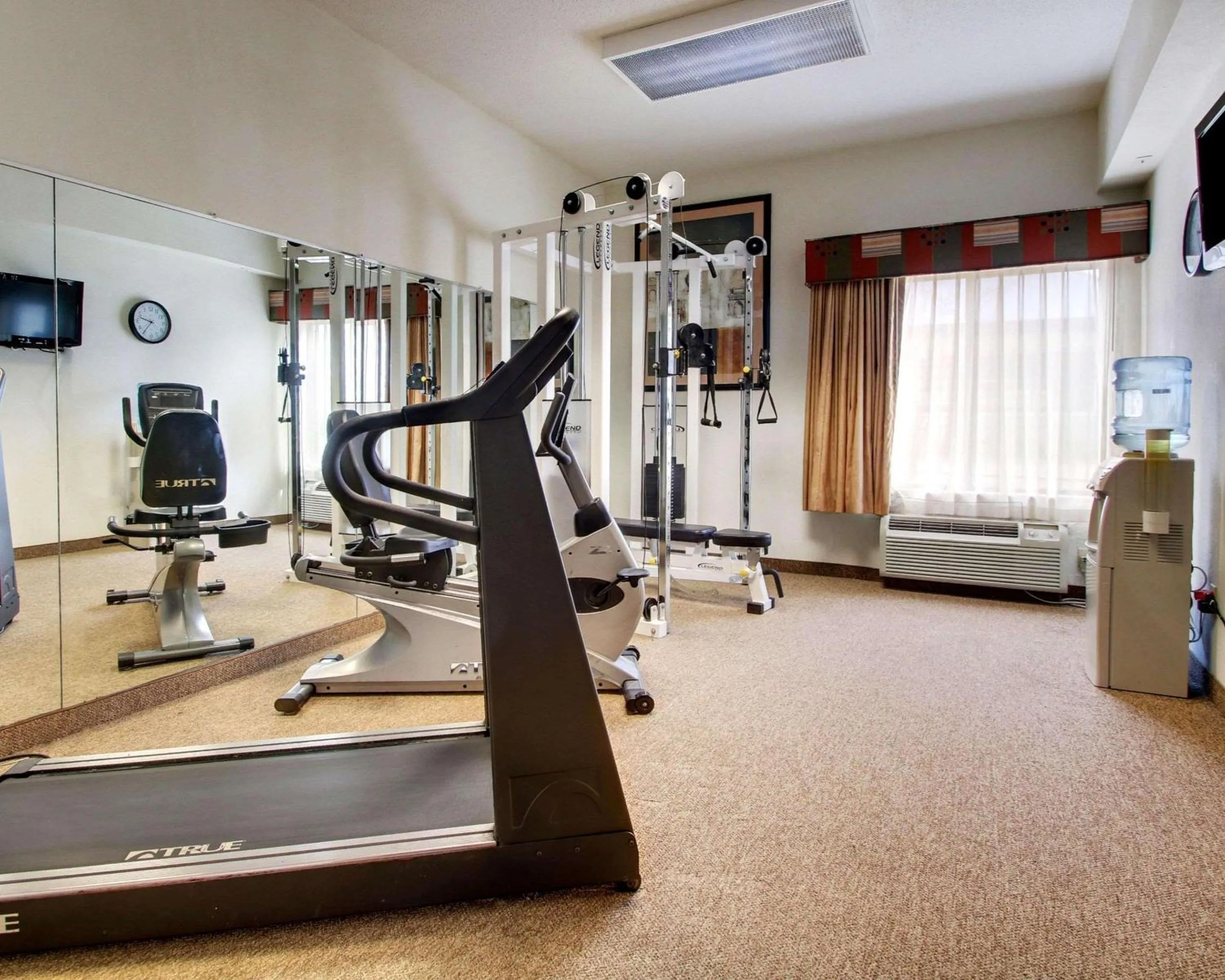 Fitness centre/facilities in Quality Inn & Suites Hattiesburg North