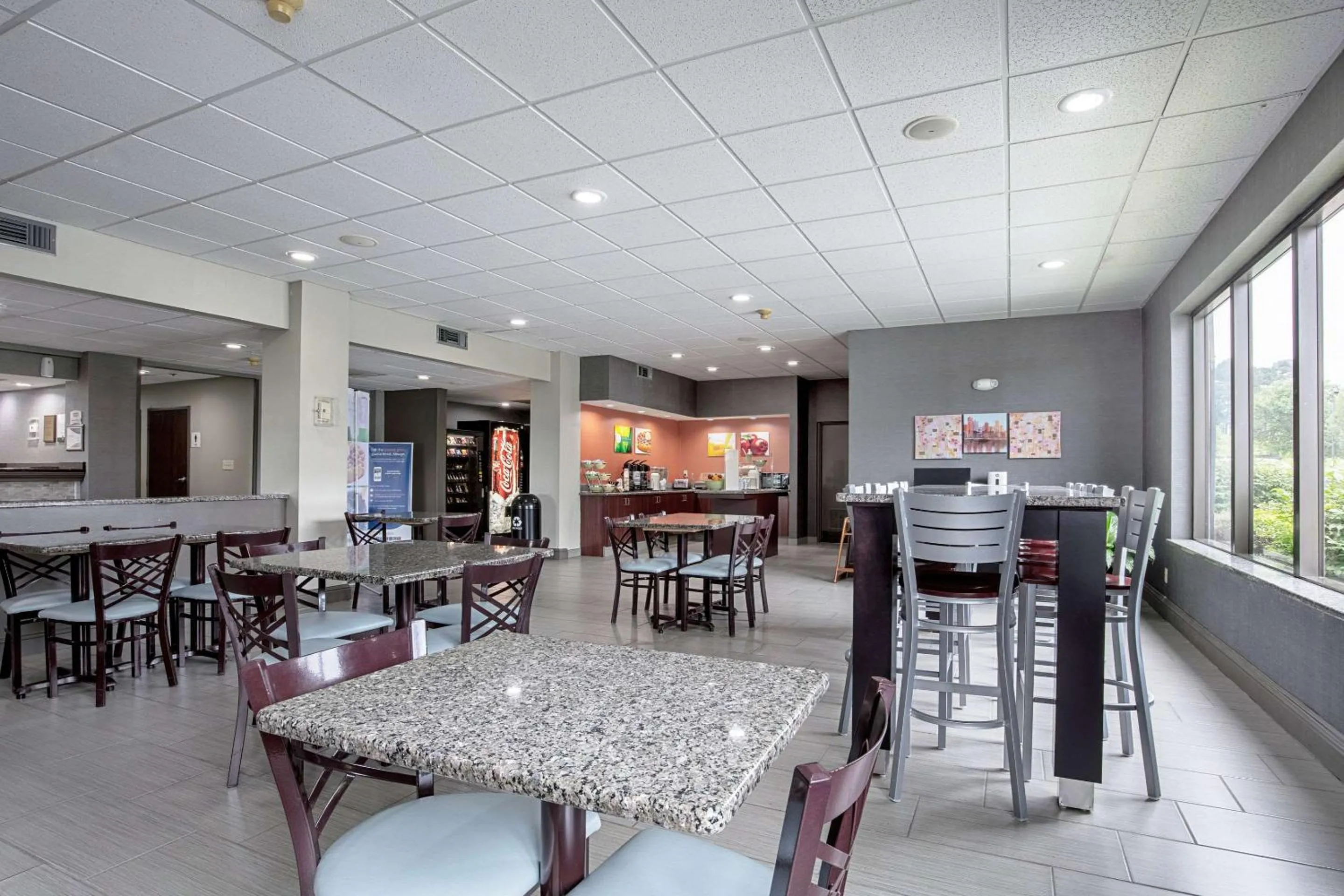 Restaurant/places to eat in Quality Inn Holly Springs South