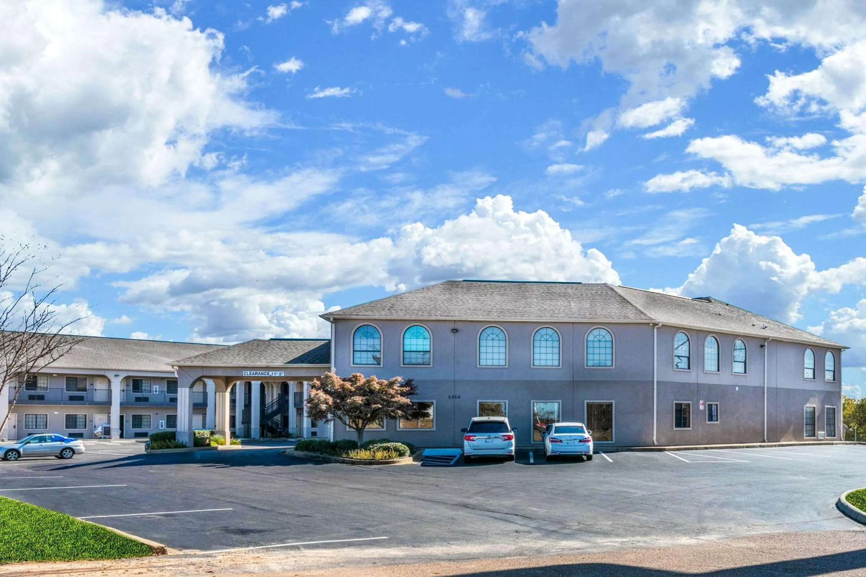 Property building in Econo Lodge Inn & Suites Horn Lake - Southhaven