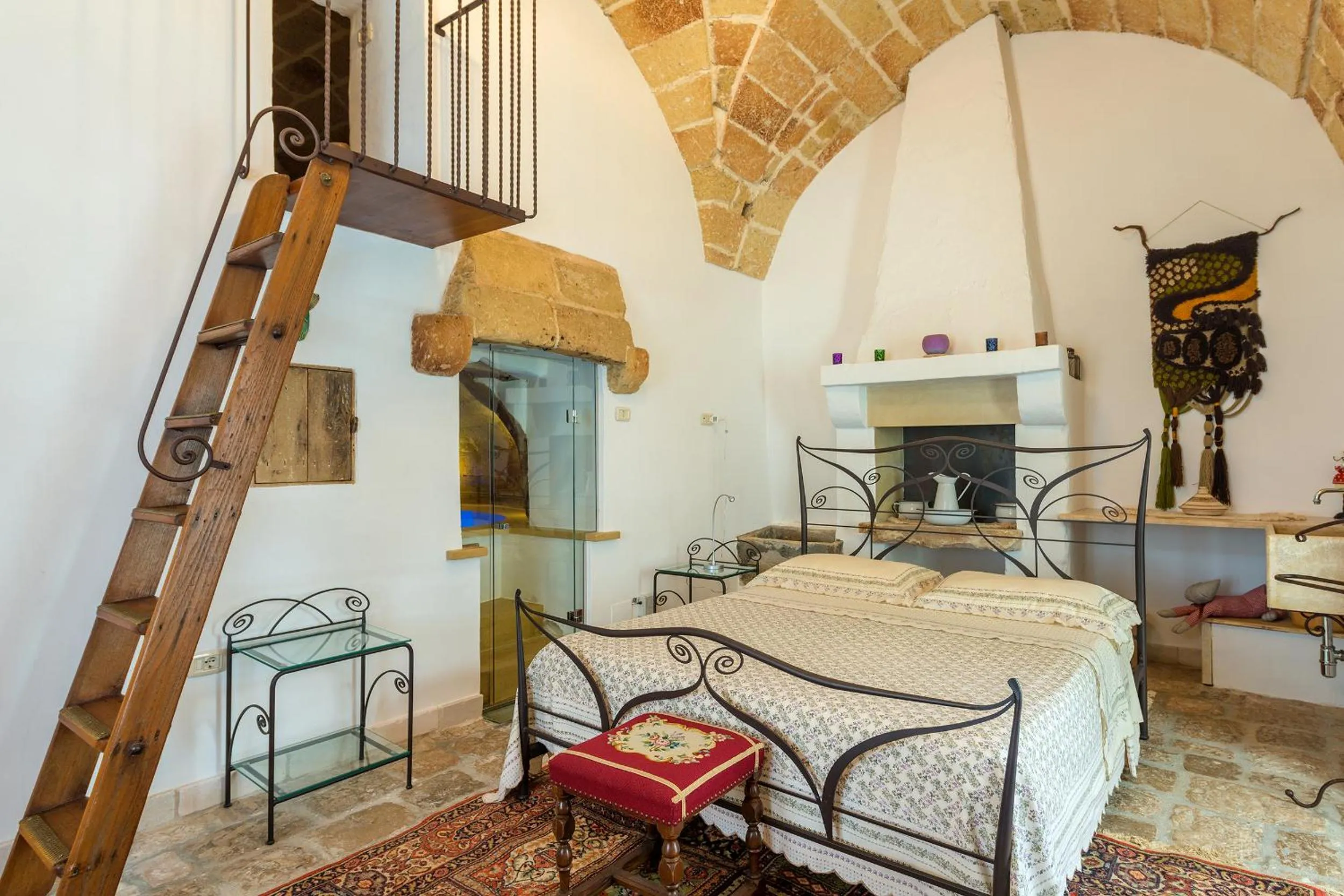 Bedroom in Palazzo Tre Cardi