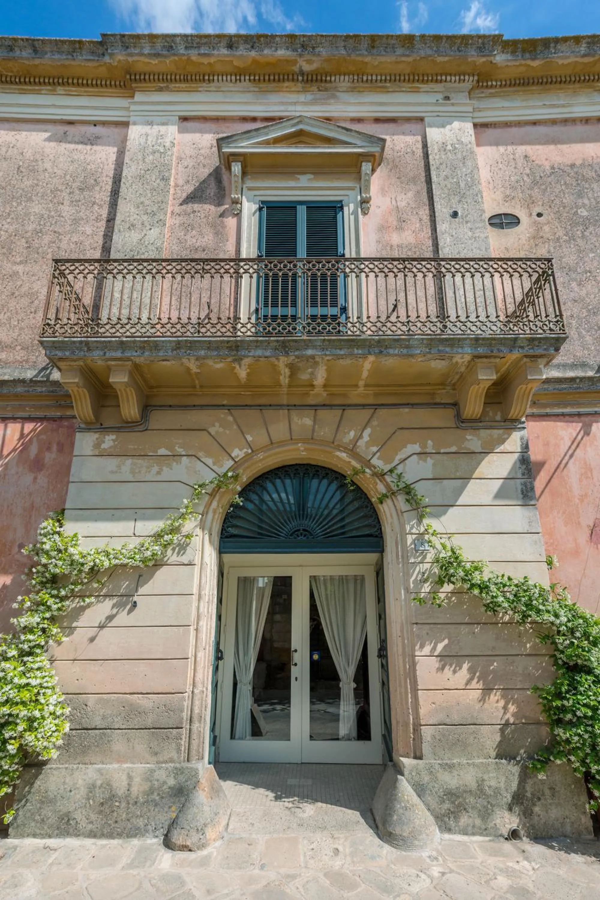 Property building in Palazzo Tre Cardi