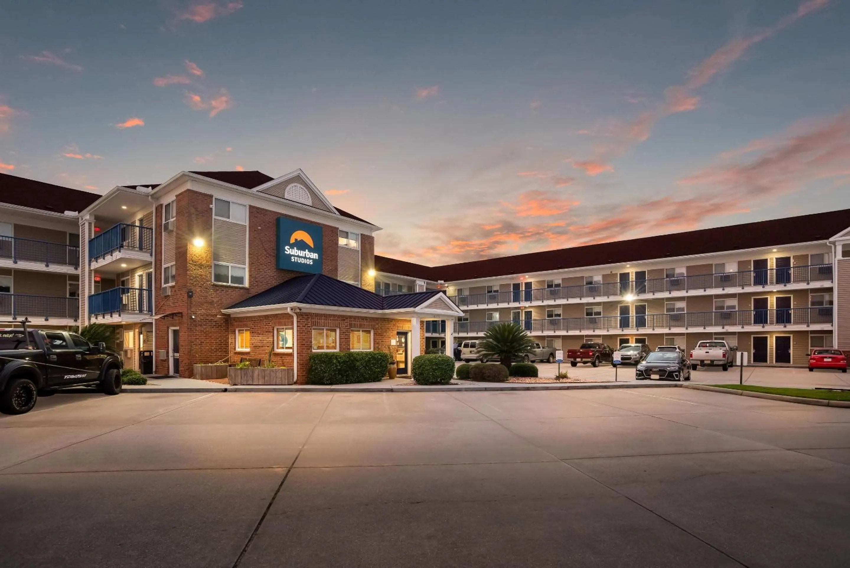 Property building in Suburban Studios Biloxi North Area