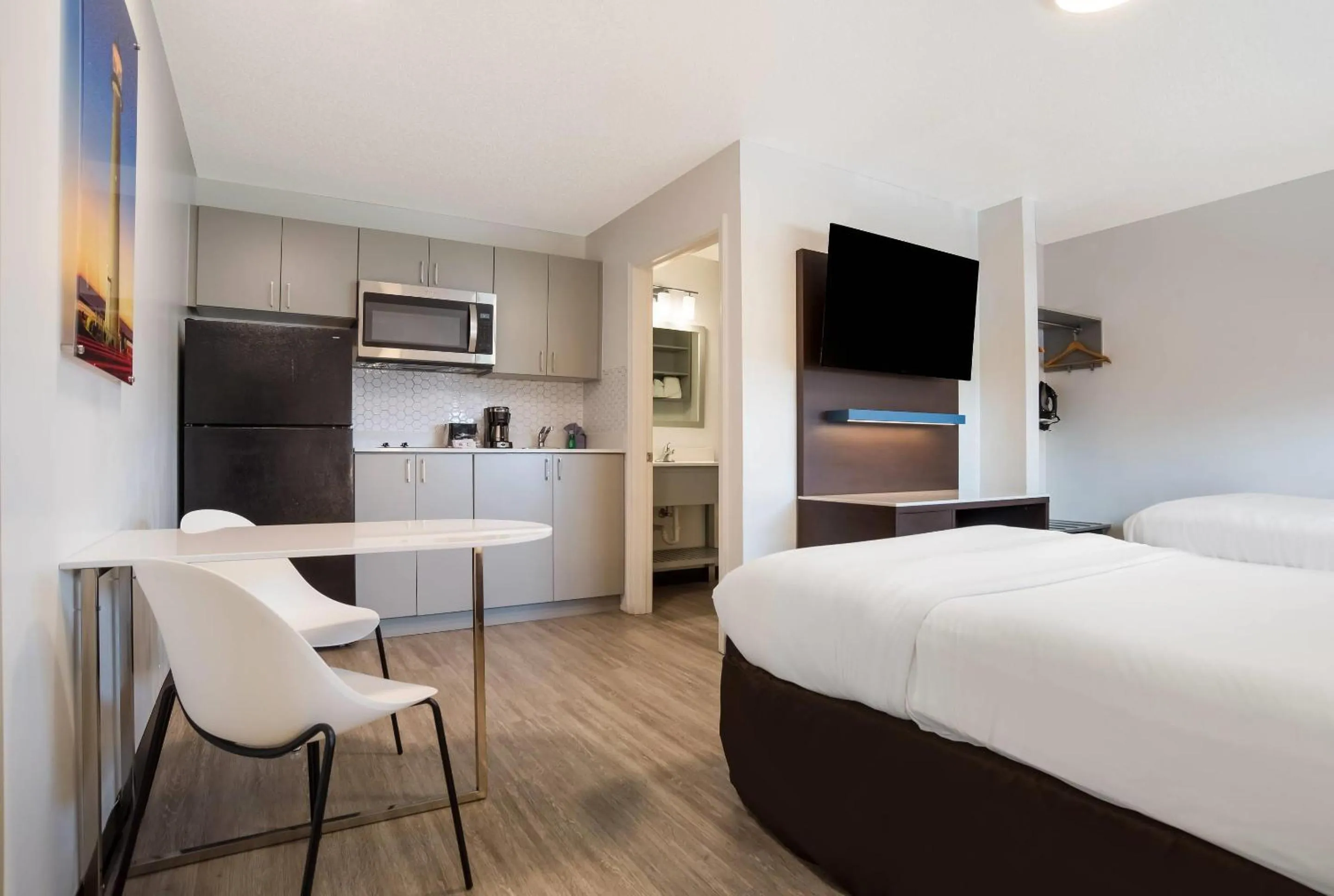 Bedroom, Bed in Suburban Studios Biloxi North Area