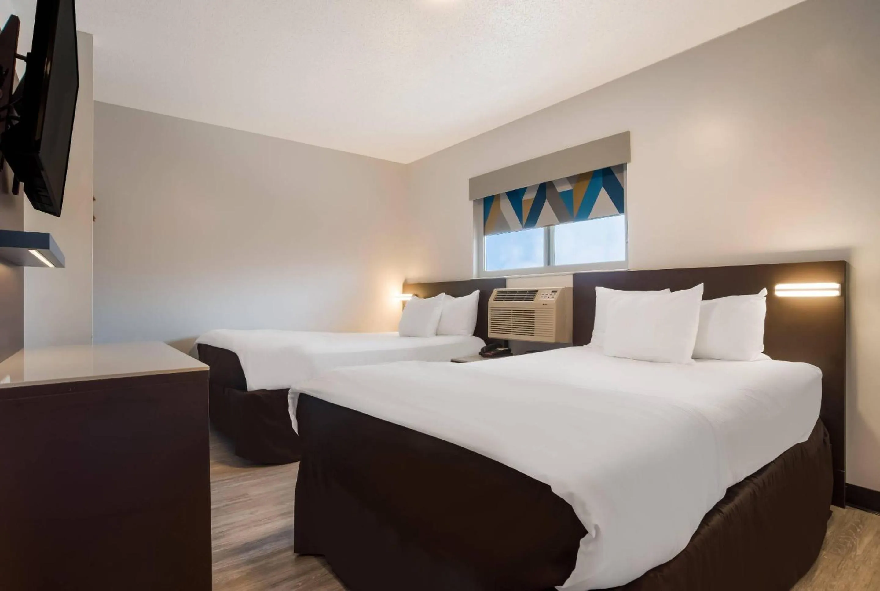 Bedroom, Bed in Suburban Studios Biloxi North Area