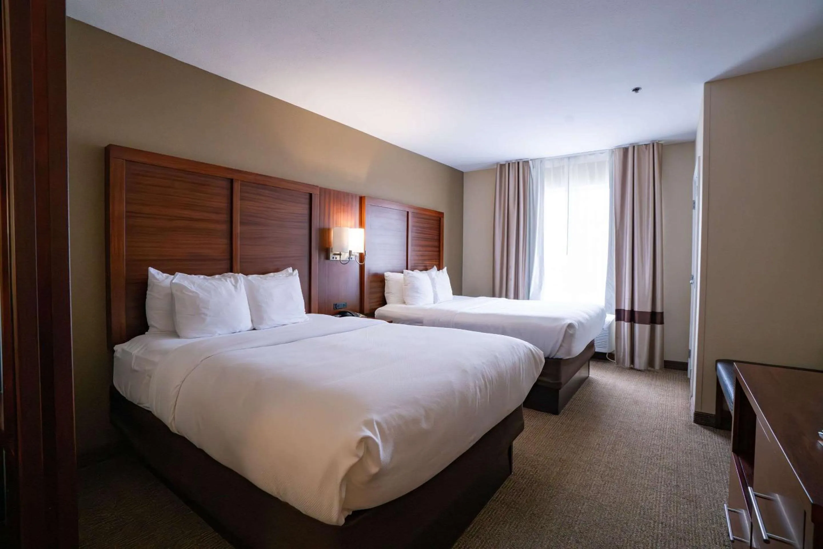 Bedroom, Bed in Comfort Suites Flowood - Jackson Airport